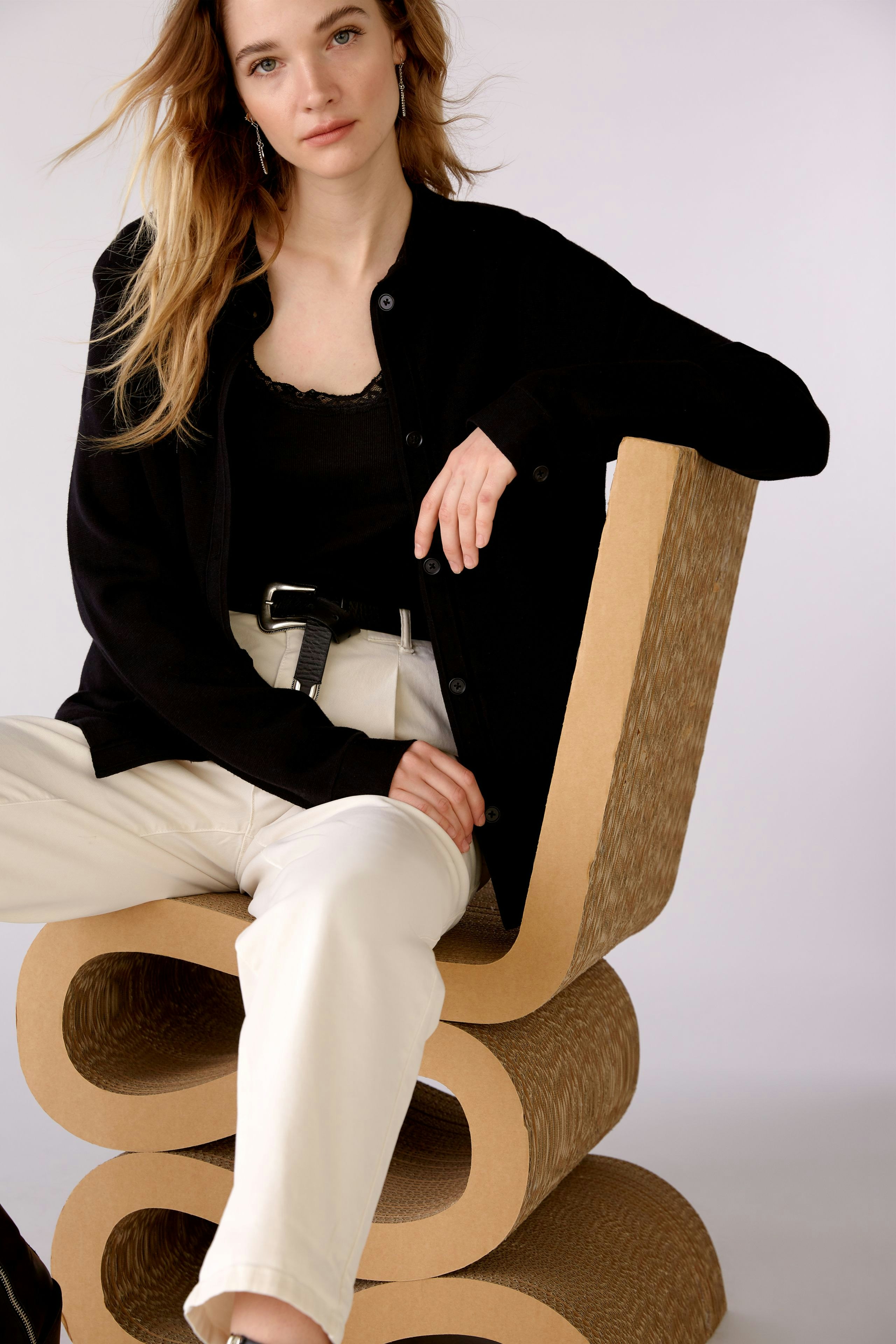 Bild 1 von Shaket - black in black | Oui