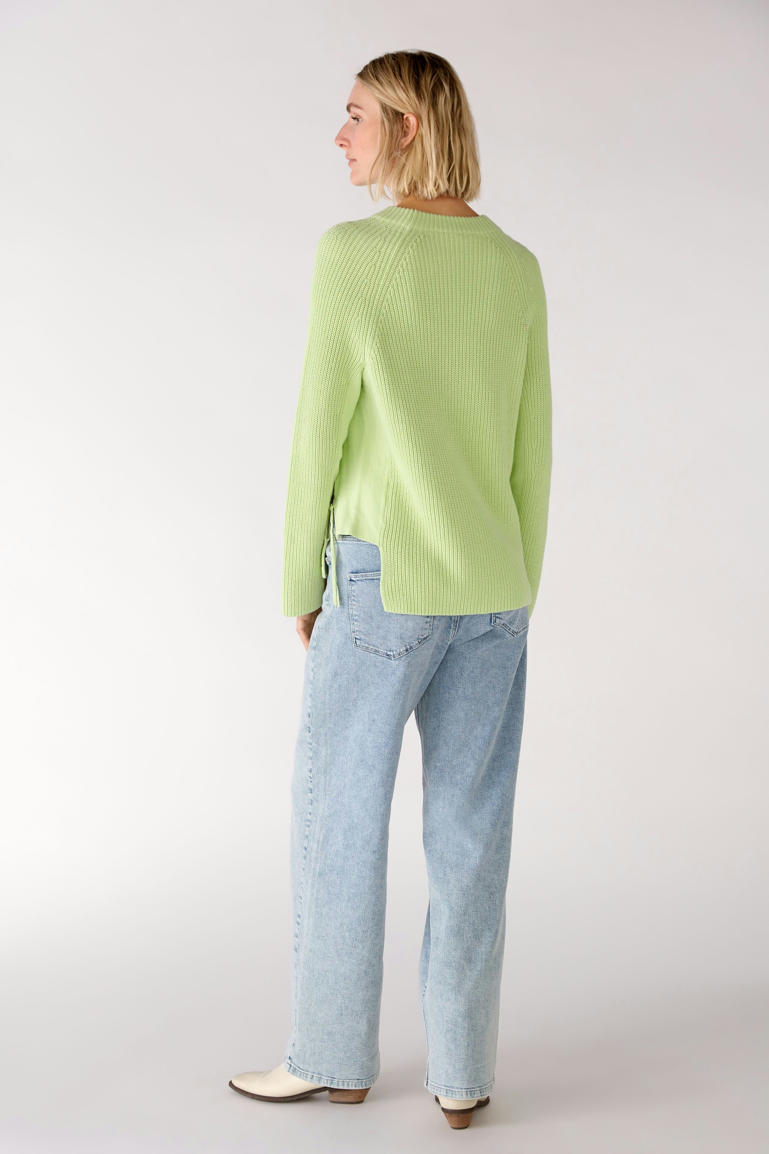 Bild 4 von RUBI Sweater - light green in light green | Oui