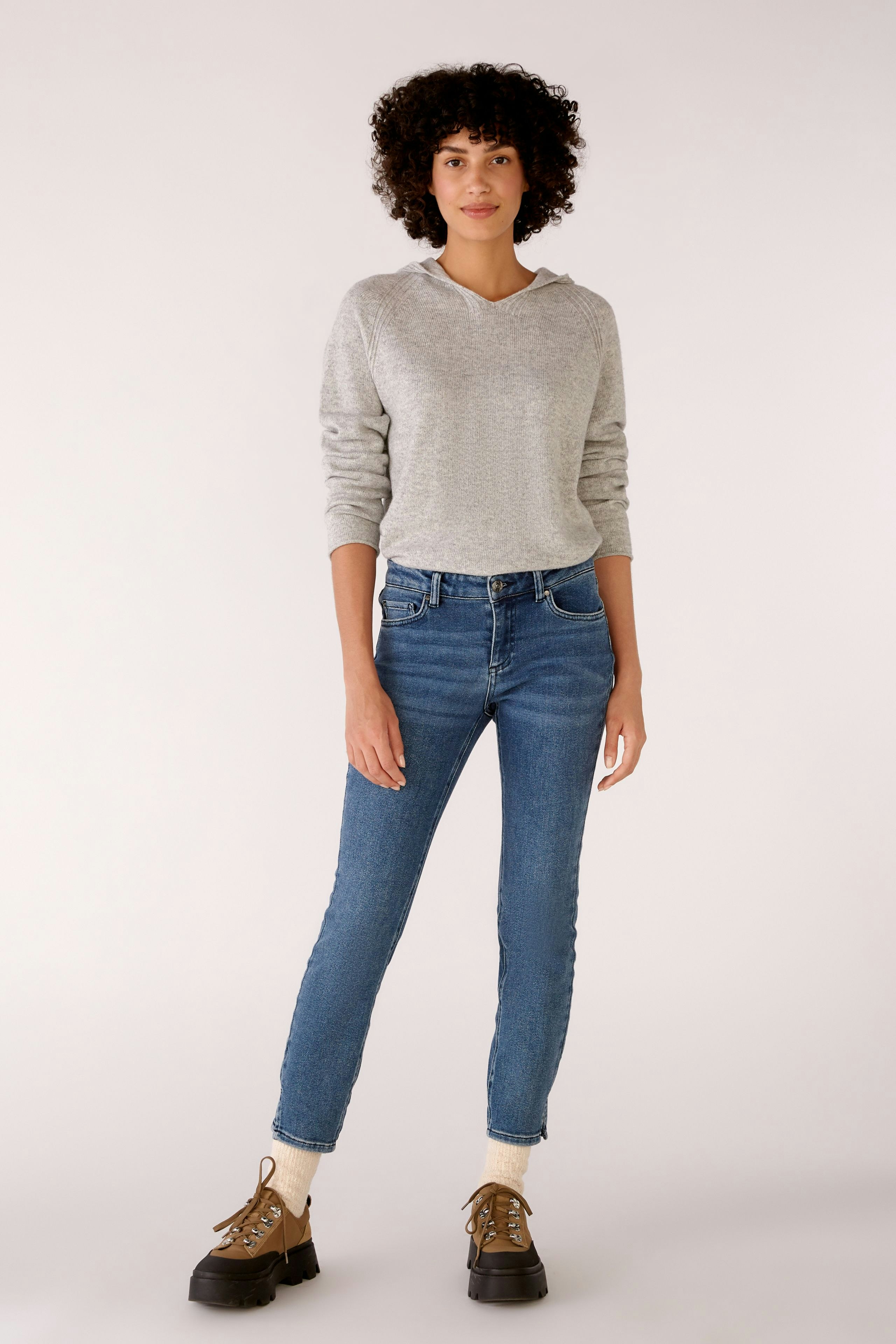 Bild 2 von Knitted Pullover - light grey in light grey | Oui