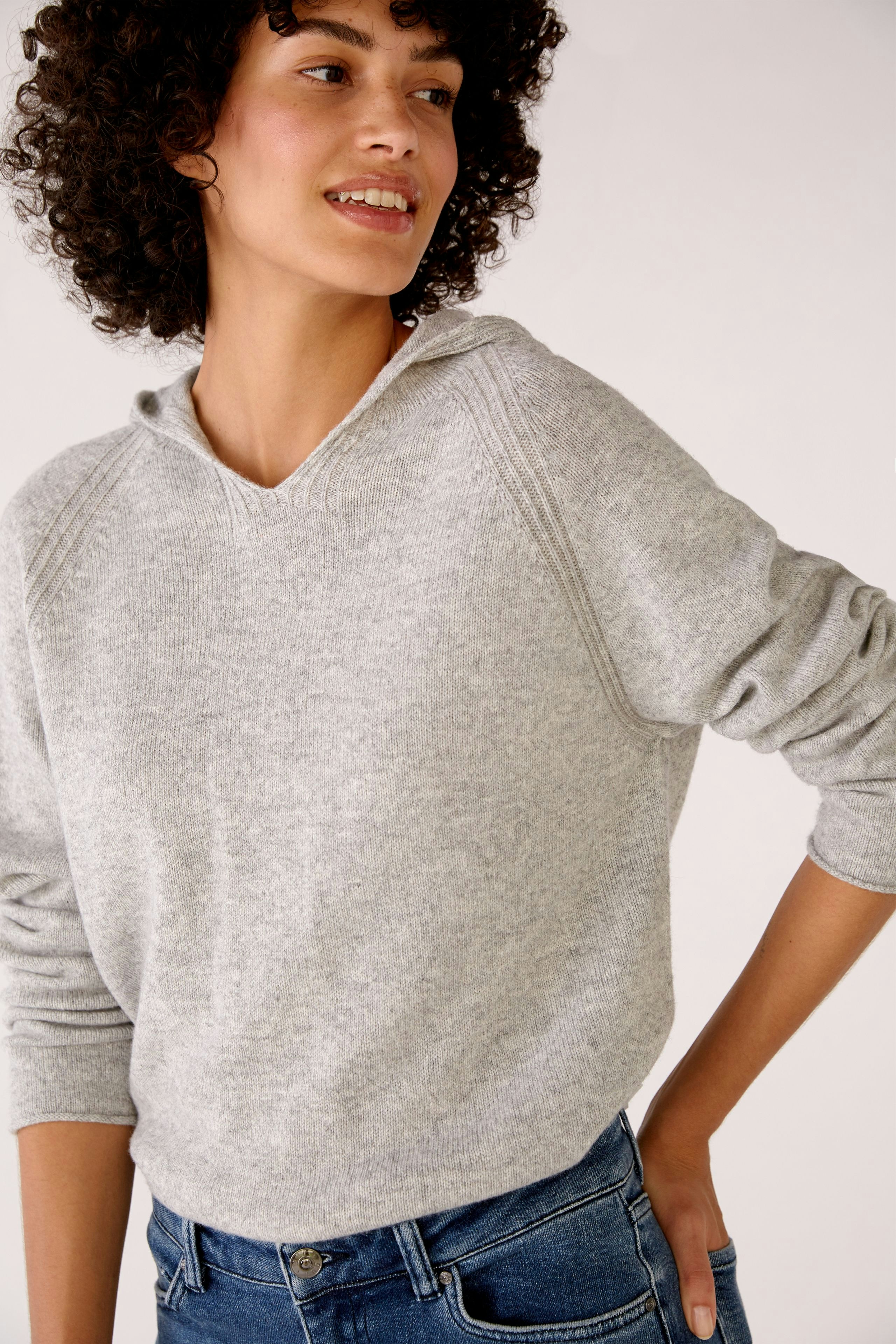 Bild 5 von Knitted Pullover - light grey in light grey | Oui