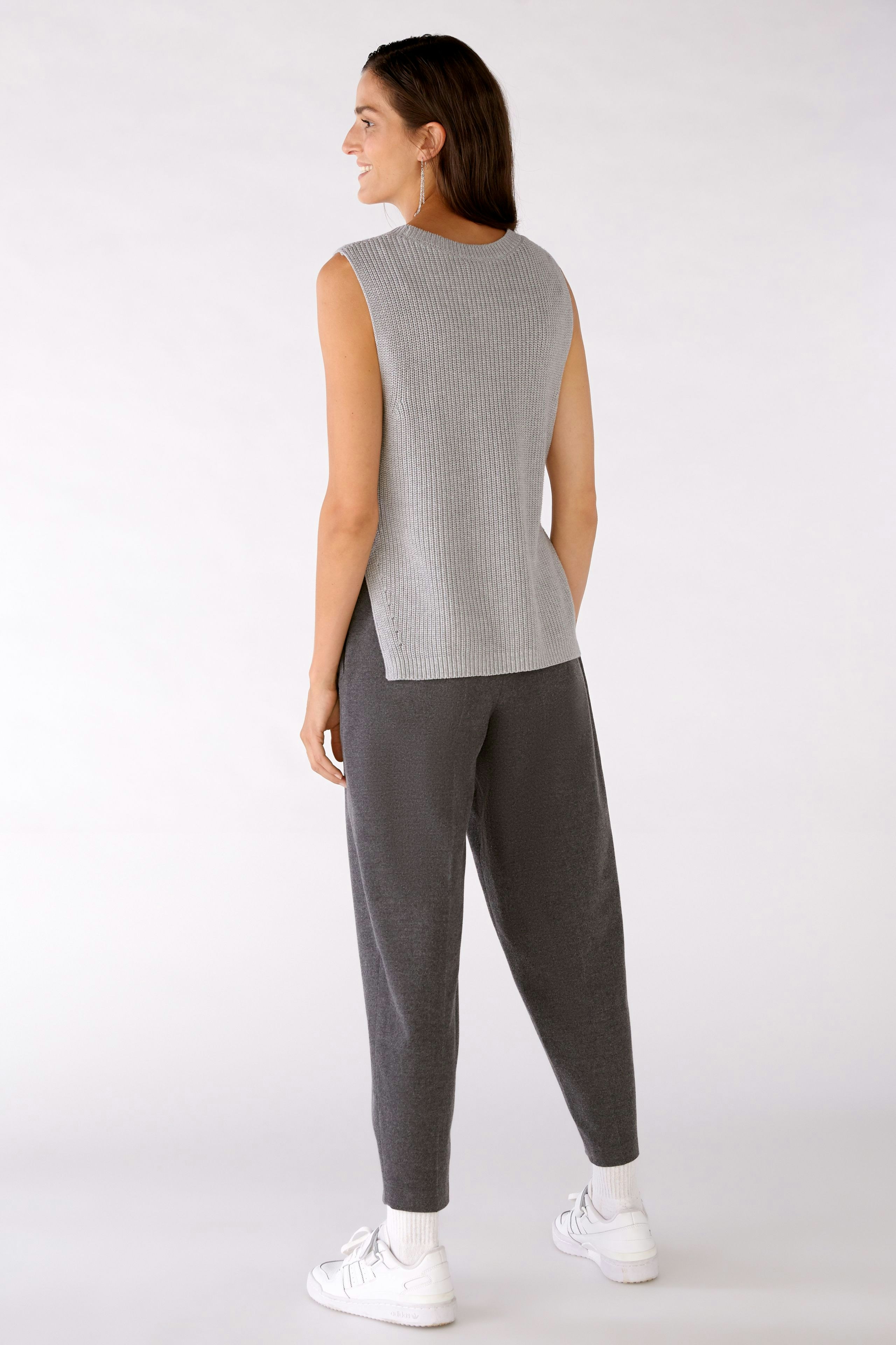 Bild 3 von Knitted slipover - light grey in light grey | Oui