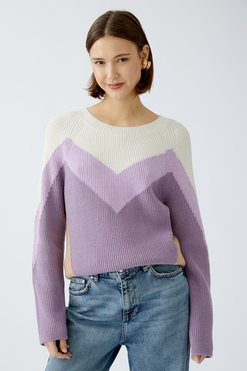 Stylish women's pullover in cream and lavender with a chevron pattern, perfect for casual wear.