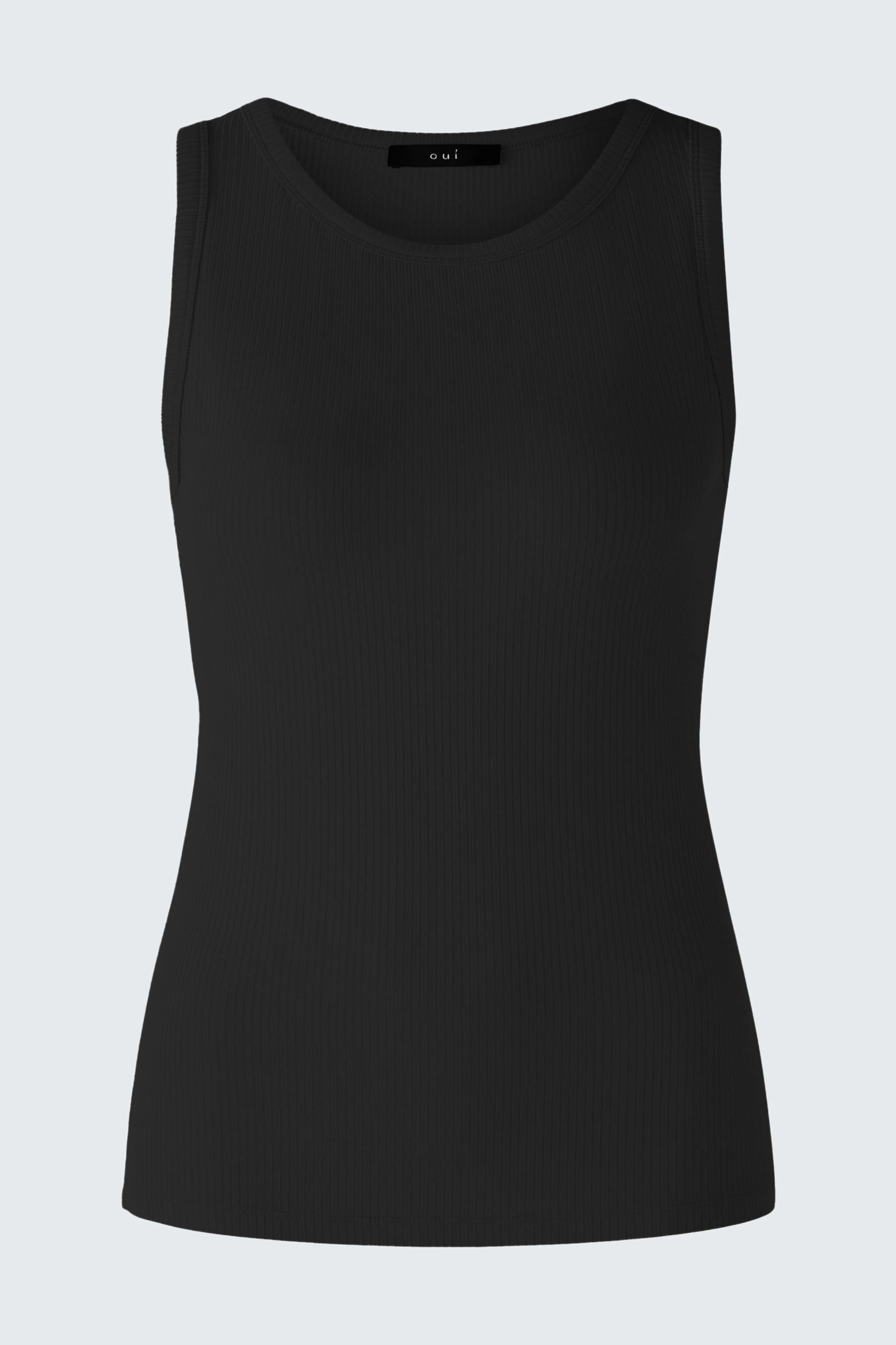 Sleek black top: A fitted sleeveless design for a modern, stylish look.