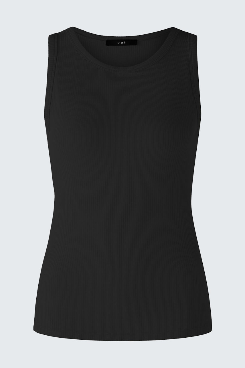 Sleek black top: A fitted sleeveless design for a modern, stylish look.