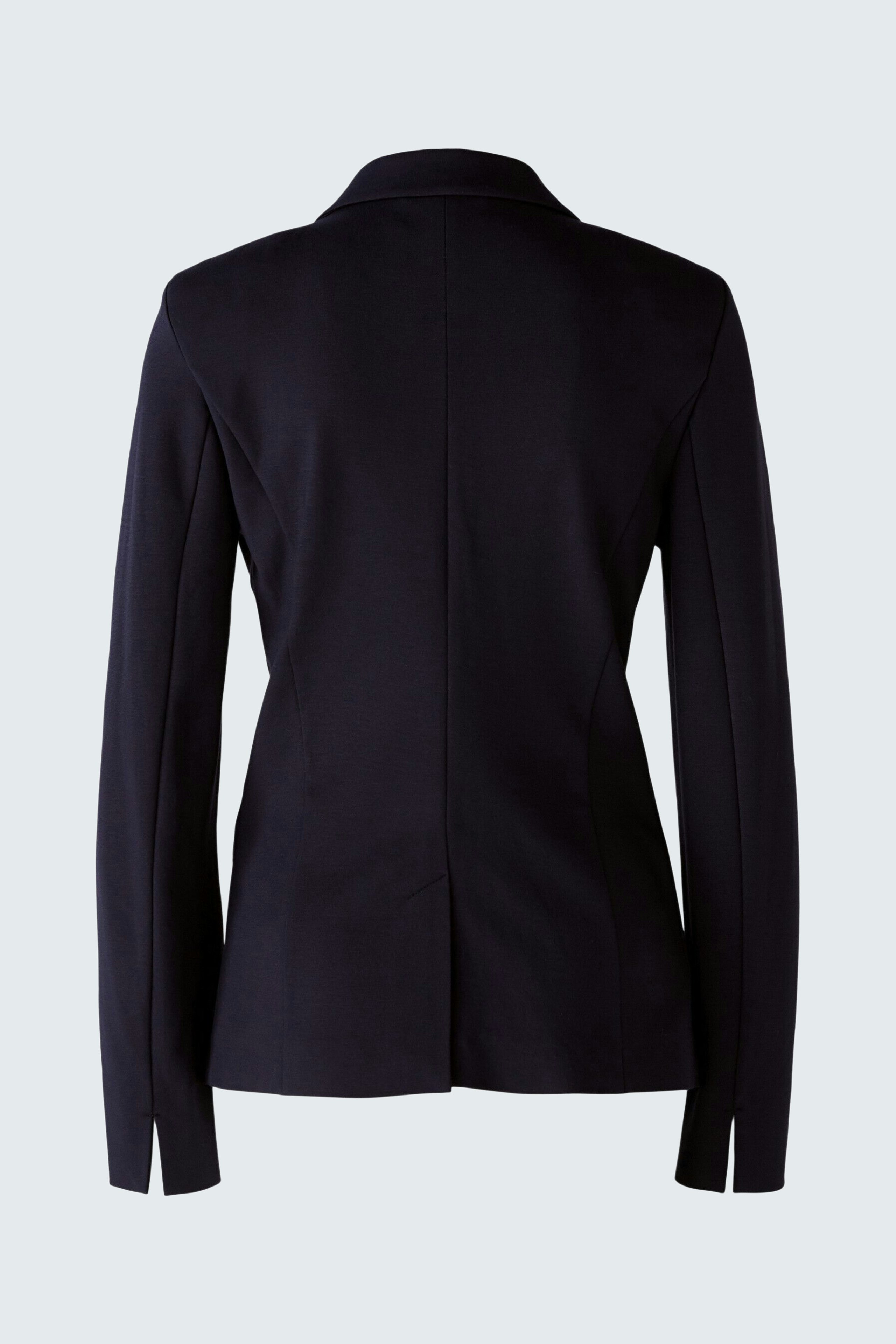 Eleganter Damen-Blazer in klassischem Schwarz, mit taillierter Passform und schickem Revers.