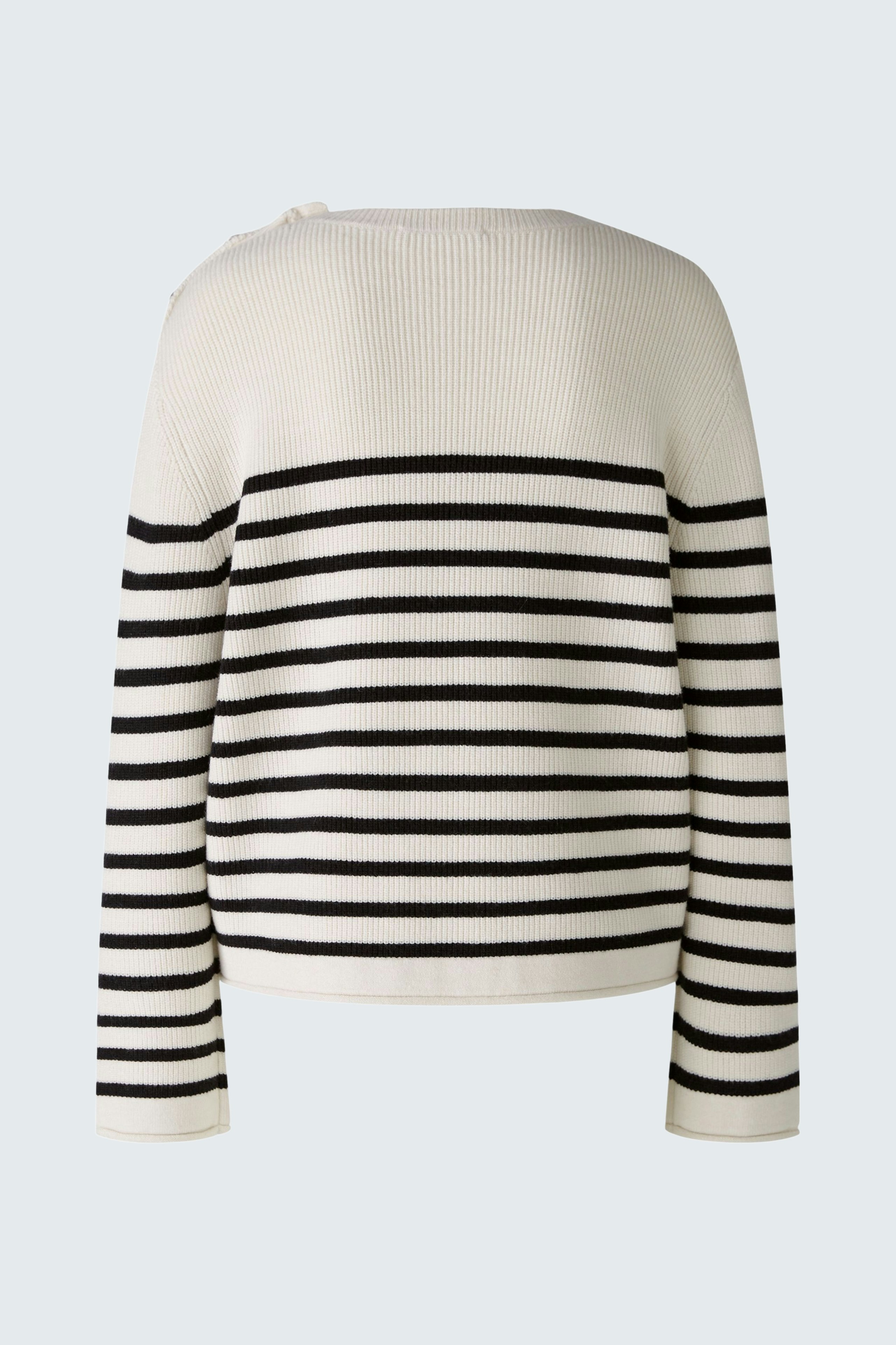 Bequemer Damen-Pullover in Schwarz-Weiß mit Streifen, ideal für lässige Outfits.