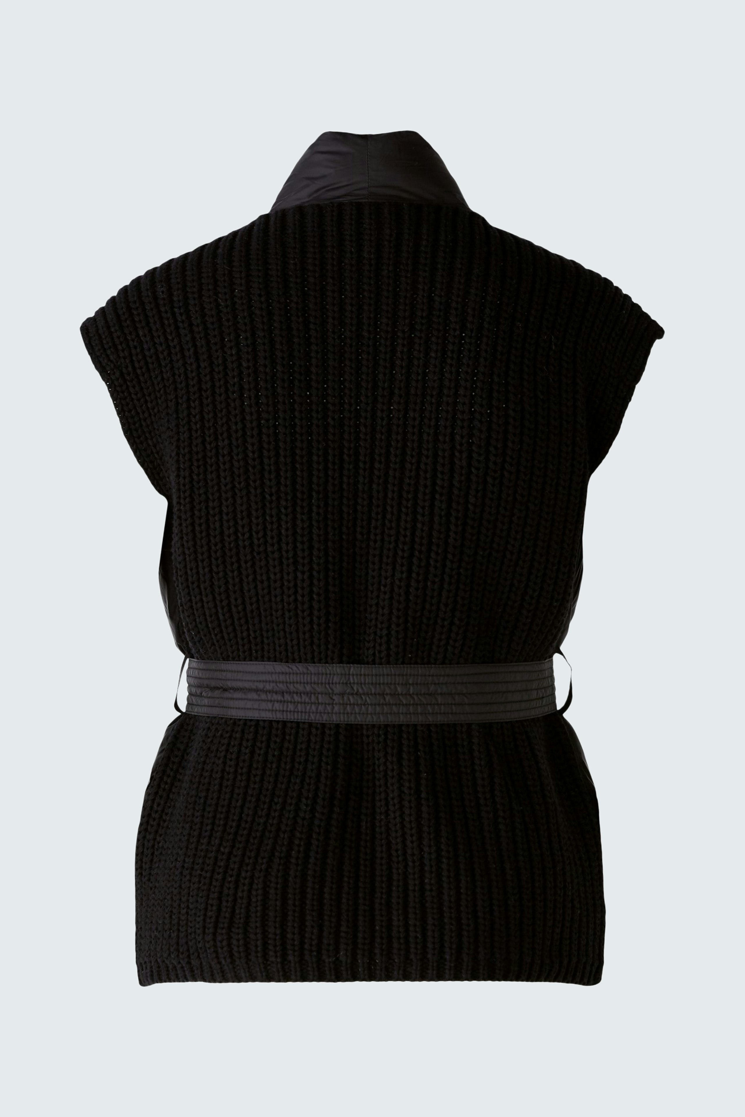Stylish women's cardigan: A black knitted cardigan with a belt, perfect for layering.