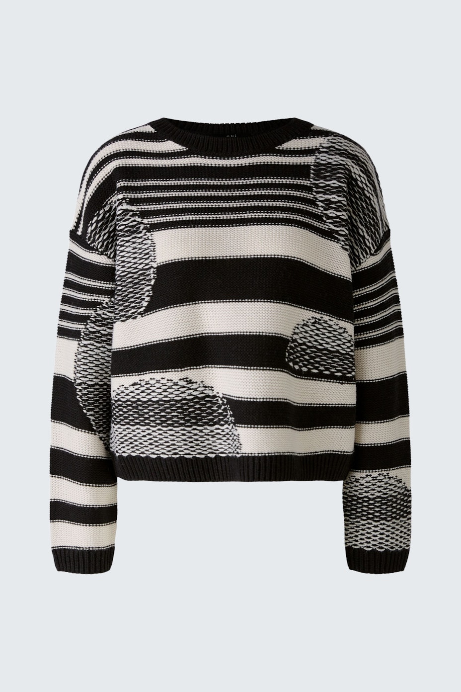 Stylish women's pullover: Black and white striped design with a relaxed fit.