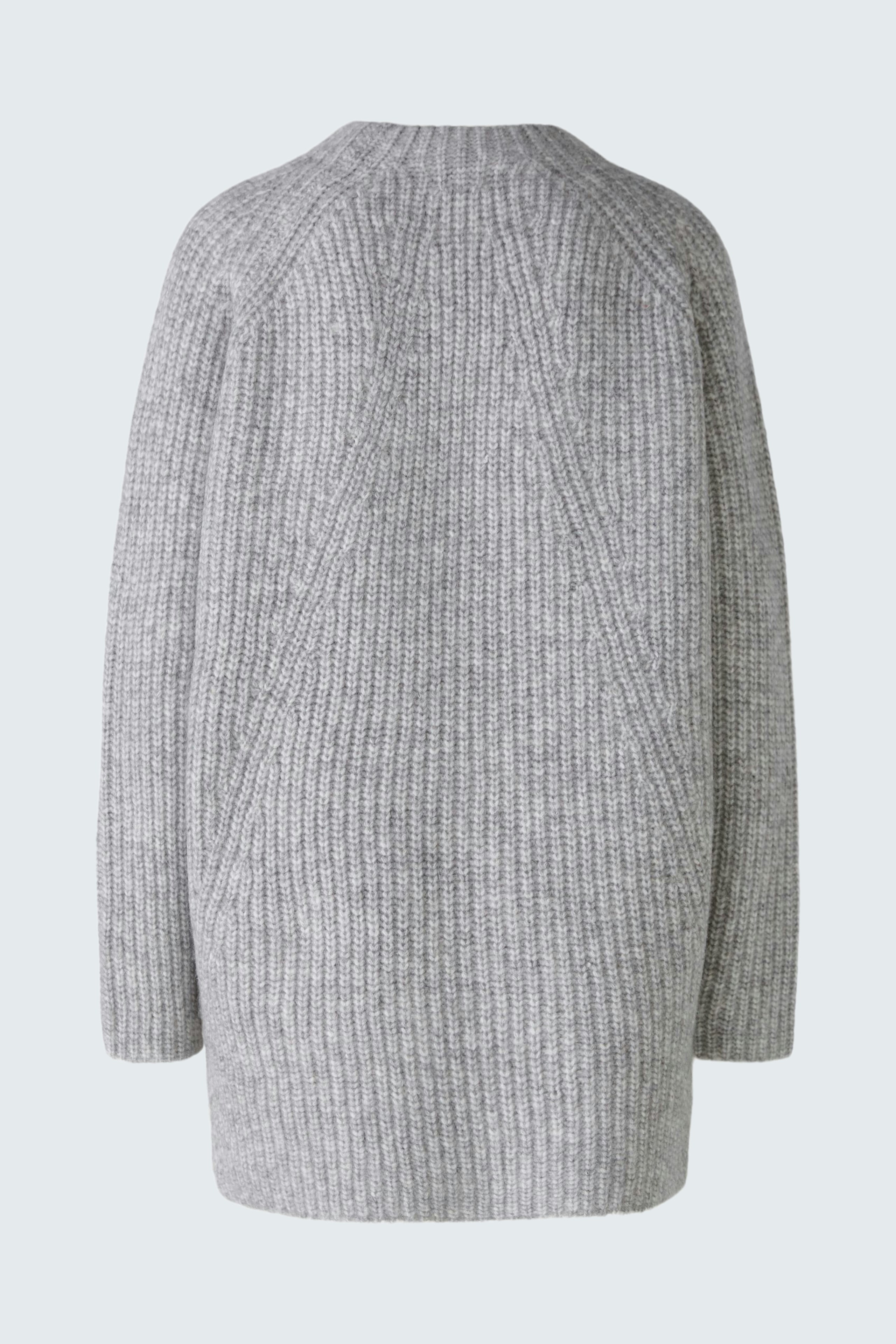 Cozy women's pullover in soft gray knit, featuring a relaxed fit and ribbed texture.