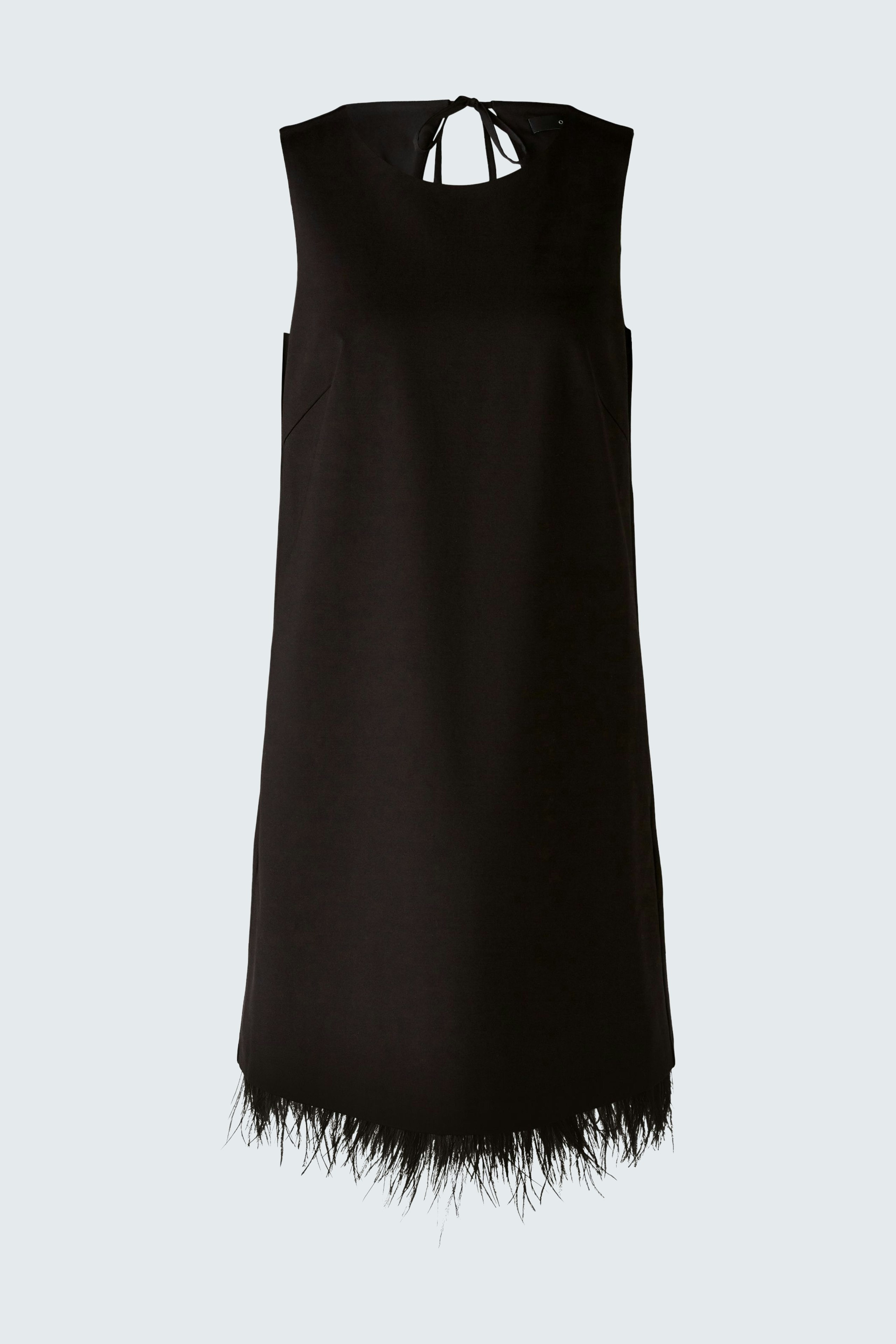 Elegantes Abendkleid: Schwarzes, ärmelloses Kleid mit fransigem Saum, ideal für besondere Anlässe.