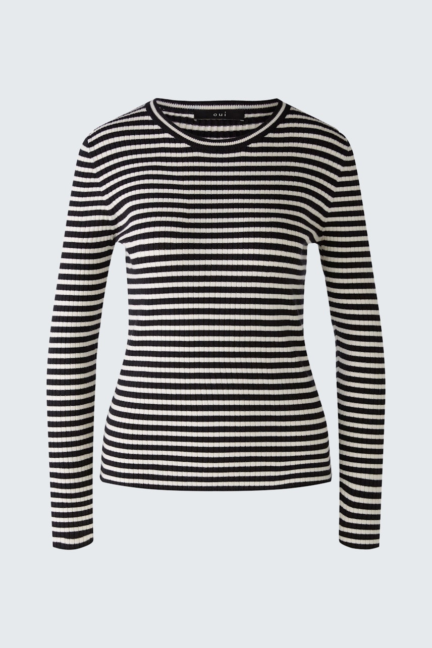 Stylish women's pullover: Black and white striped long-sleeve top with a classic round neckline.