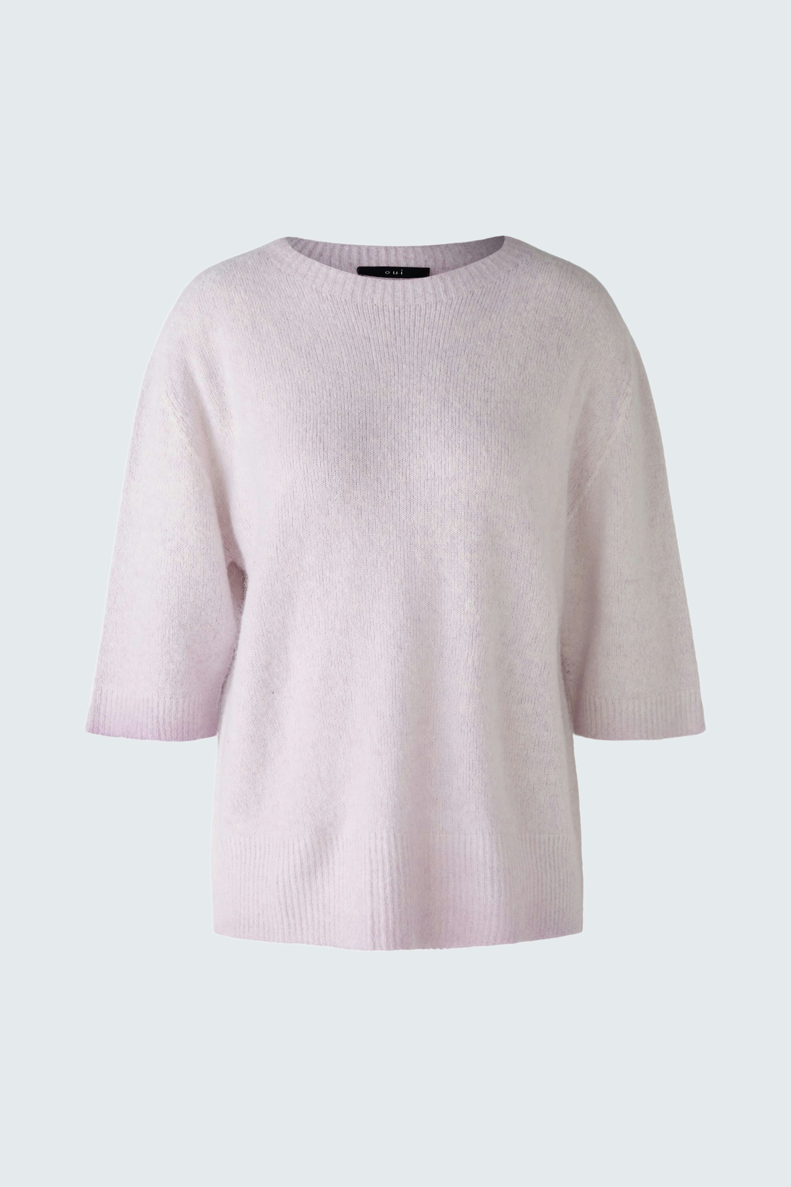 Soft pink pullover with short sleeves, perfect for a casual yet stylish look.