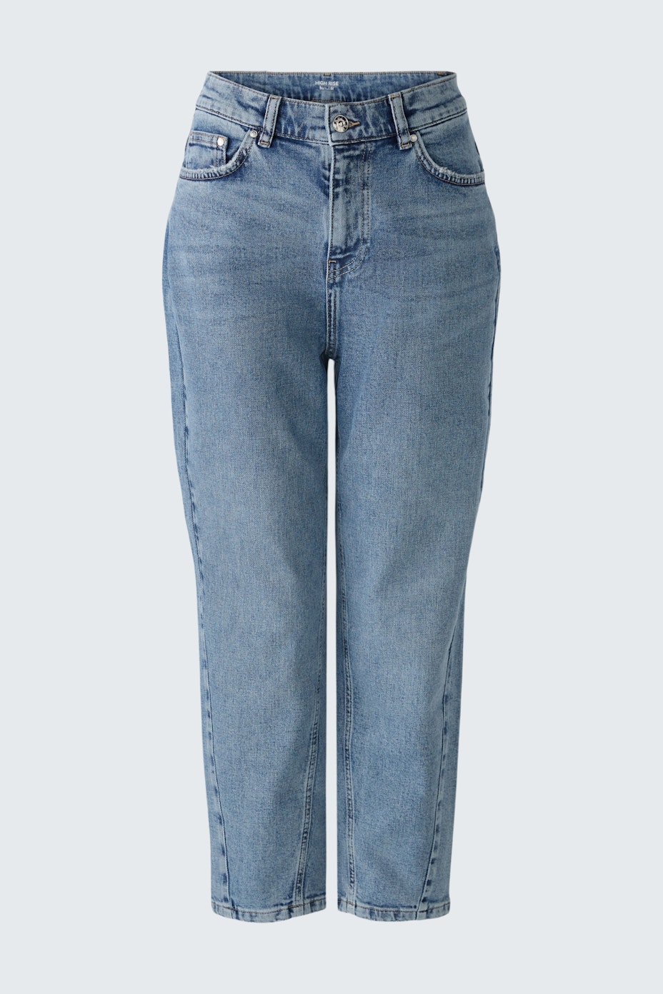 Stylish 5-pocket trousers: A pair of light blue women's jeans with a relaxed fit and classic design.