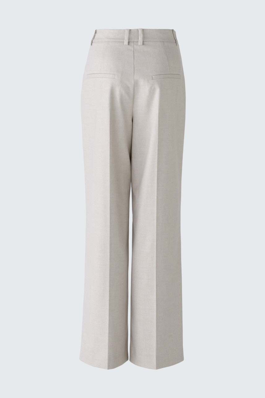 Elegante Damen-Hose in hellem Beige mit weitem Bein und klassischem Schnitt.