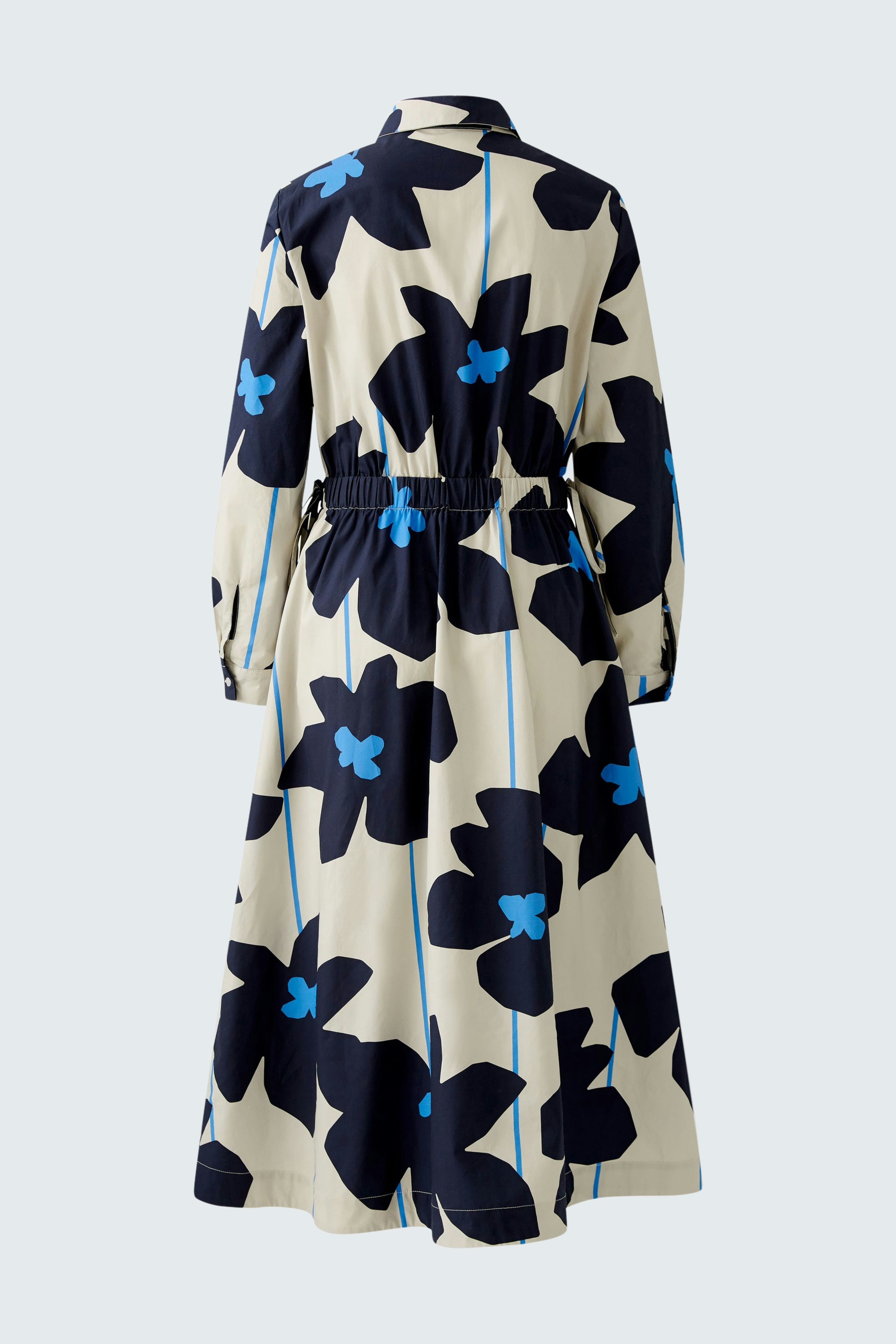 Elegantes Midikleid: Rückansicht eines blumigen Kleides in Beige und Blau, mit tailliertem Schnitt und langen Ärmeln.