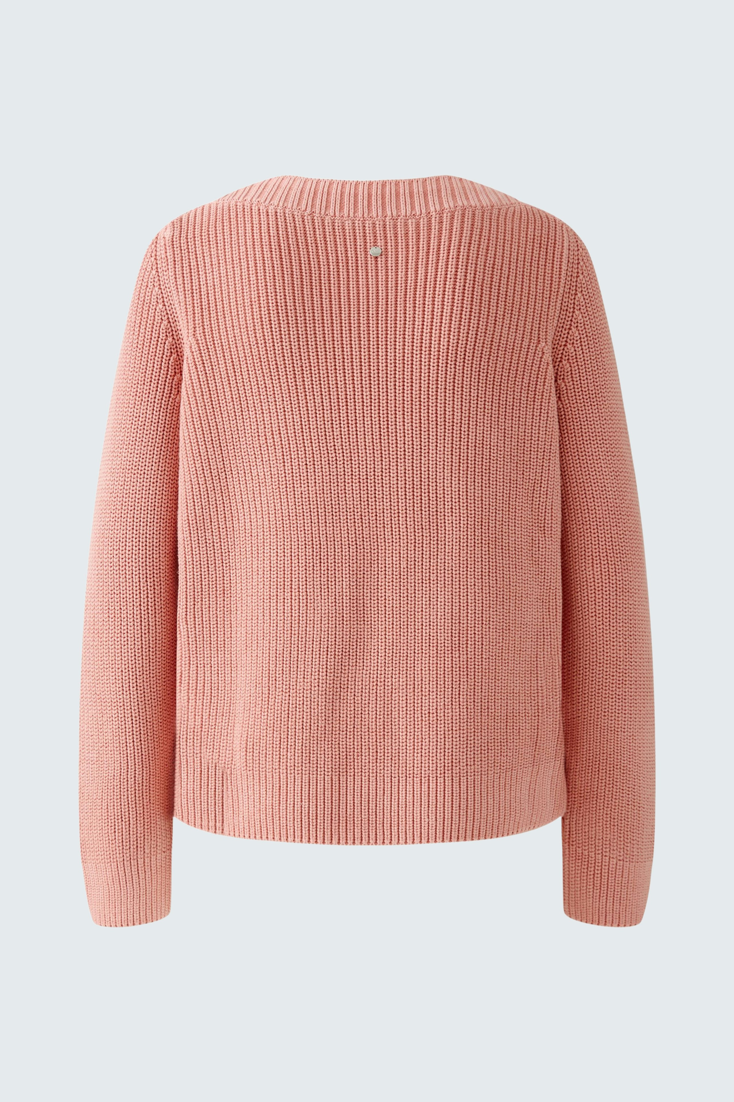 Soft pink pullover: Cozy women's pullover with a ribbed texture, perfect for casual wear.