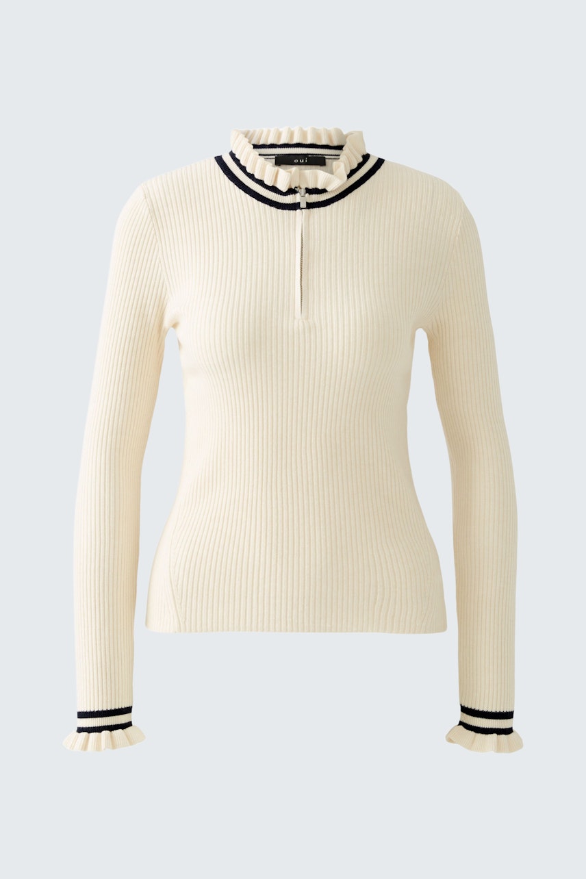 Eleganter Damen-Pullover in Creme mit Stehkragen und kontrastierenden Streifen.