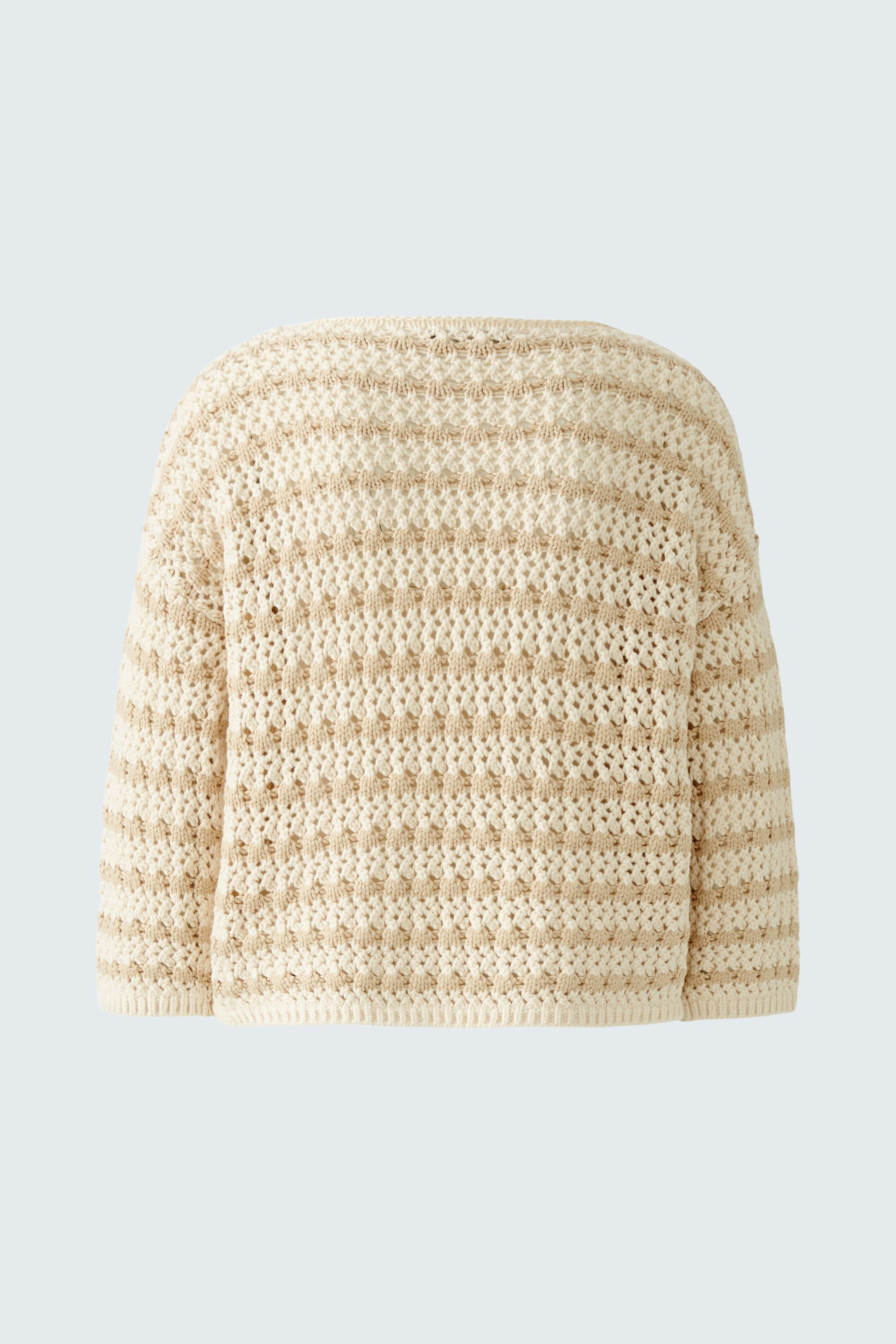 Stylish women's pullover: Cream-colored, lightweight knit with a relaxed fit, perfect for layering.