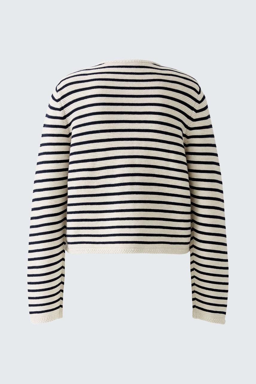 Stylish women's cardigan: A cropped, striped pullover in navy and cream, perfect for layering.