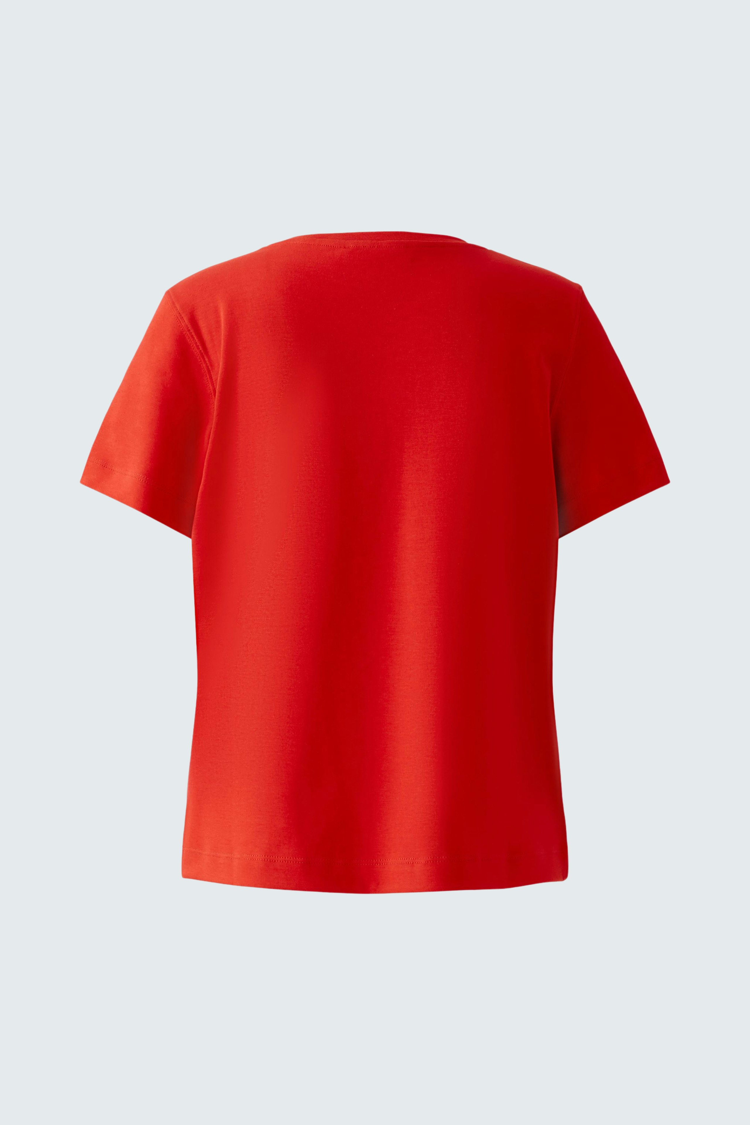 Stylish women's T-shirt in vibrant red, featuring a classic cut and comfortable fit.
