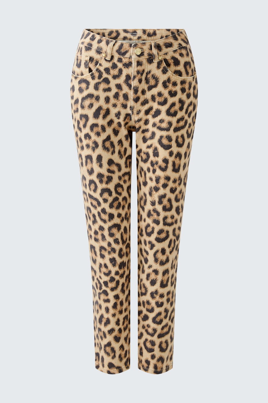 Stylish tapered jeans: Women's leopard print jeans with a modern fit, perfect for casual outings.