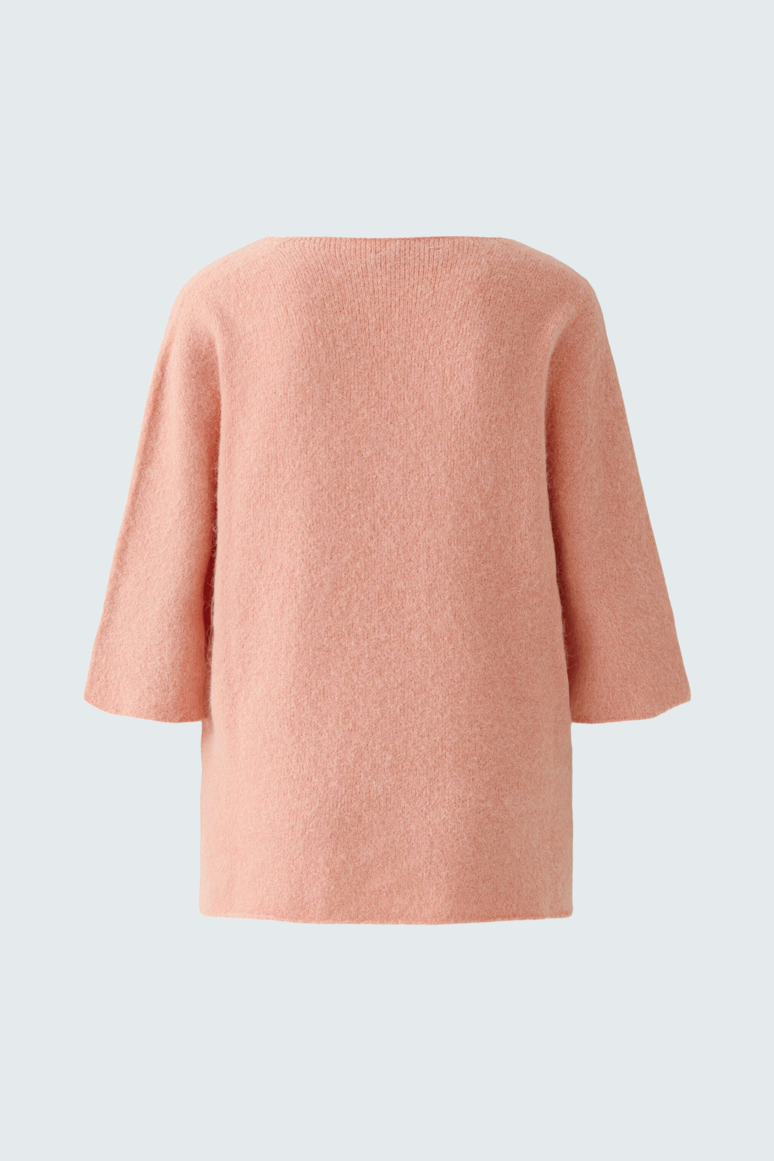 Soft pink pullover: Cozy women's pullover with a relaxed fit and three-quarter sleeves.
