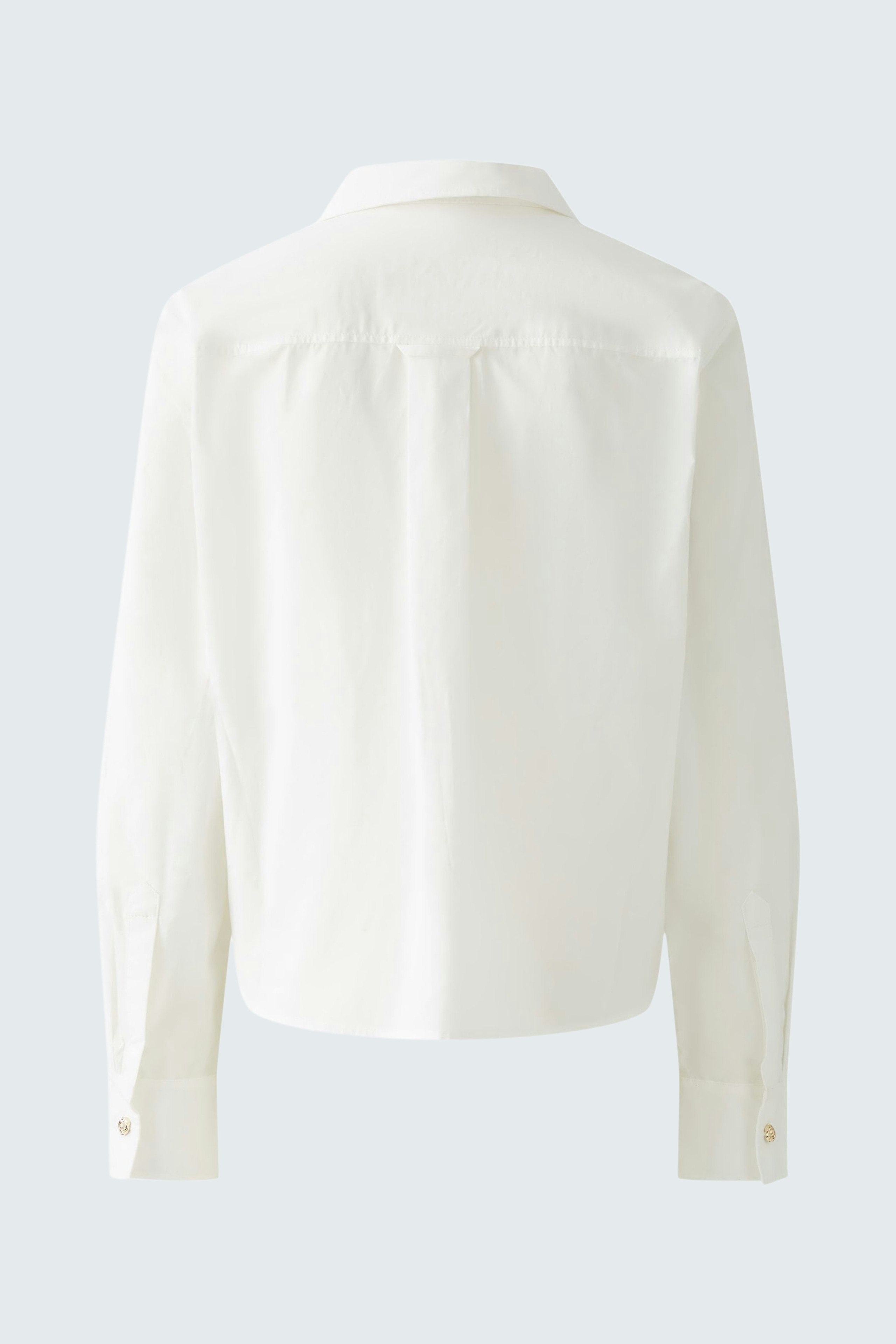 Elegante Damen-Bluse in Weiß mit klassischem Kragen und langen Ärmeln, ideal für jeden Anlass.