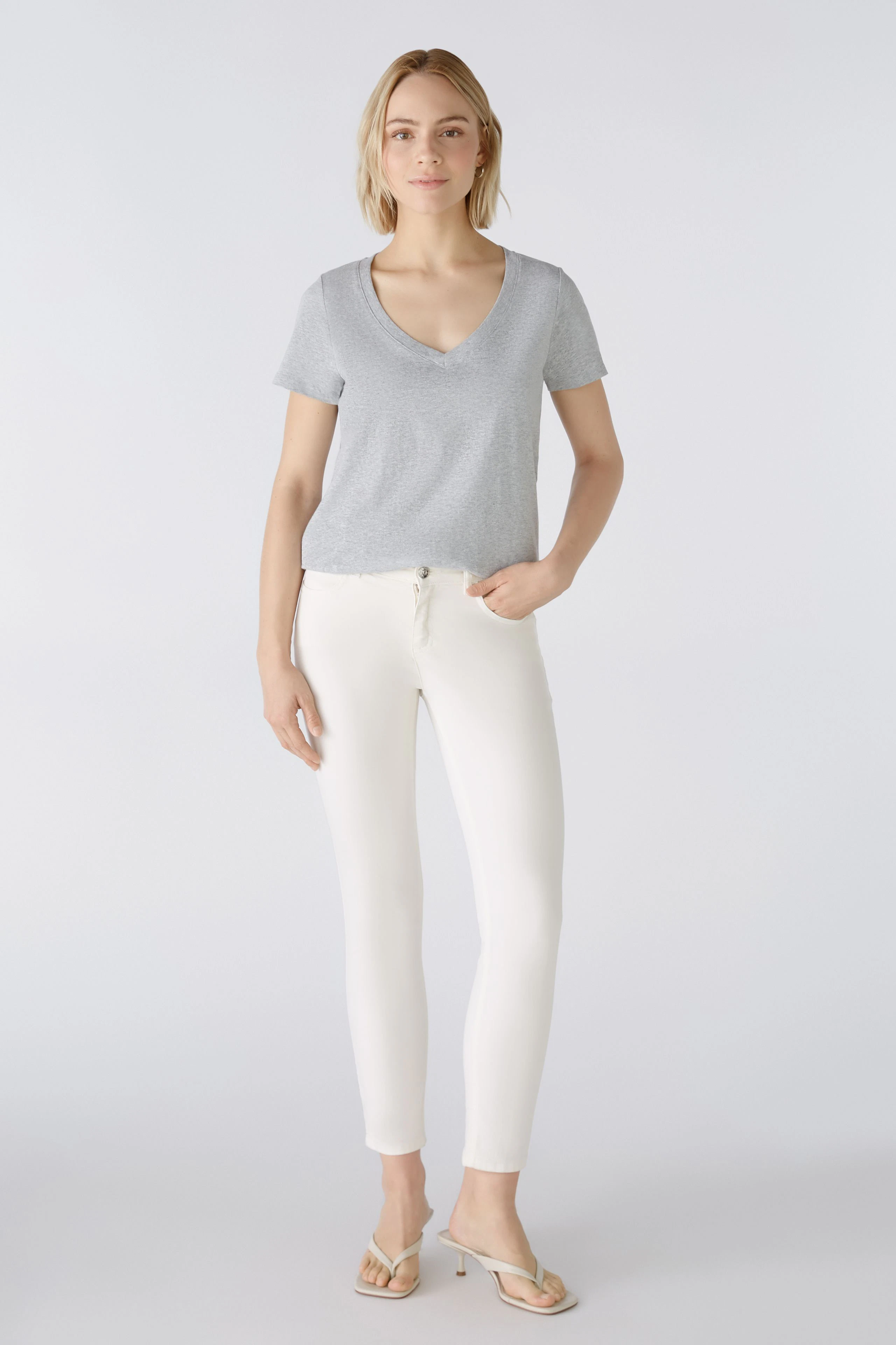 Image 2 of CARLI T-shirt - light grey in light grey | Oui