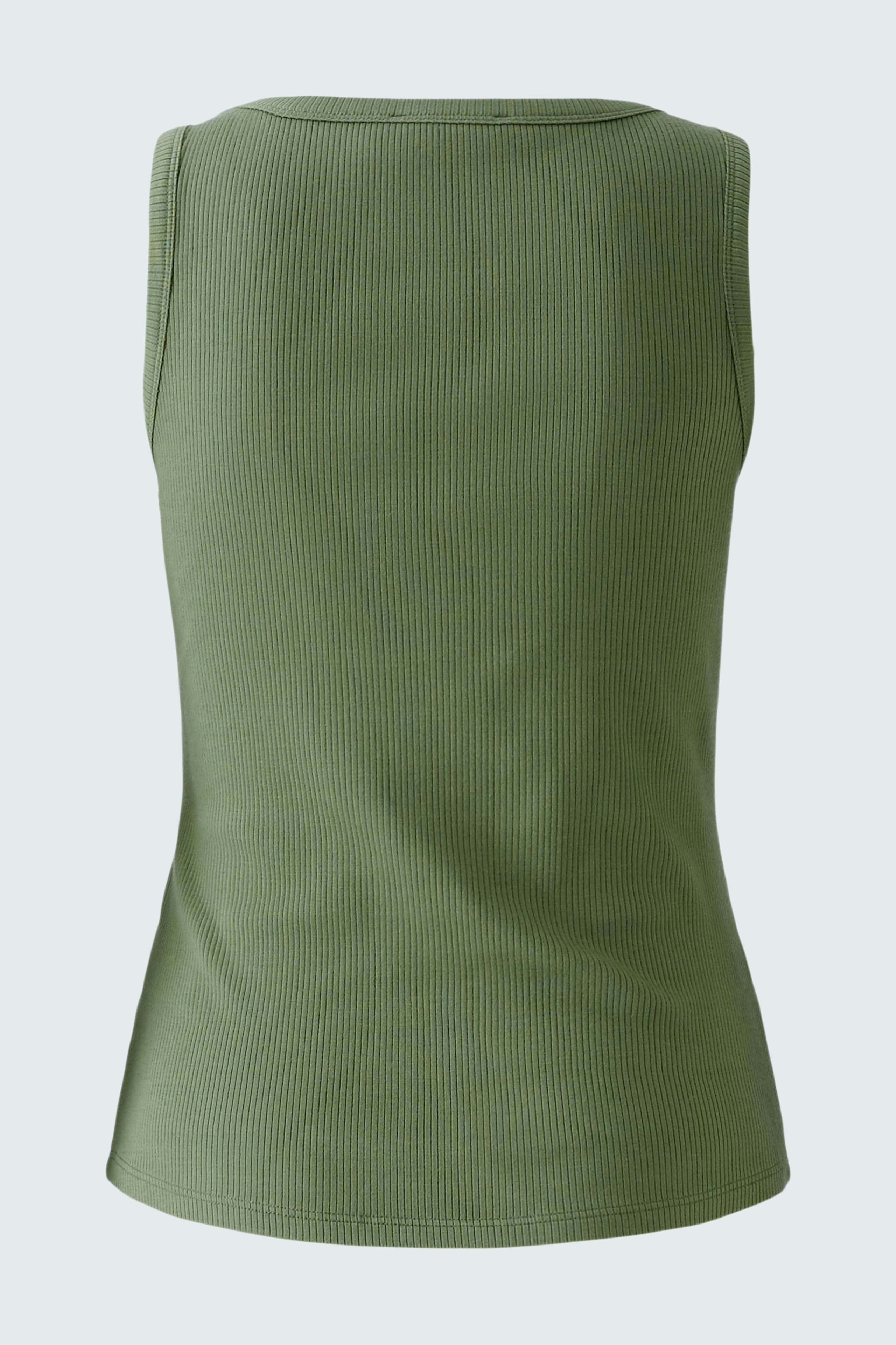 Stylish women's top: A fitted green tank top with a ribbed texture, perfect for casual wear.