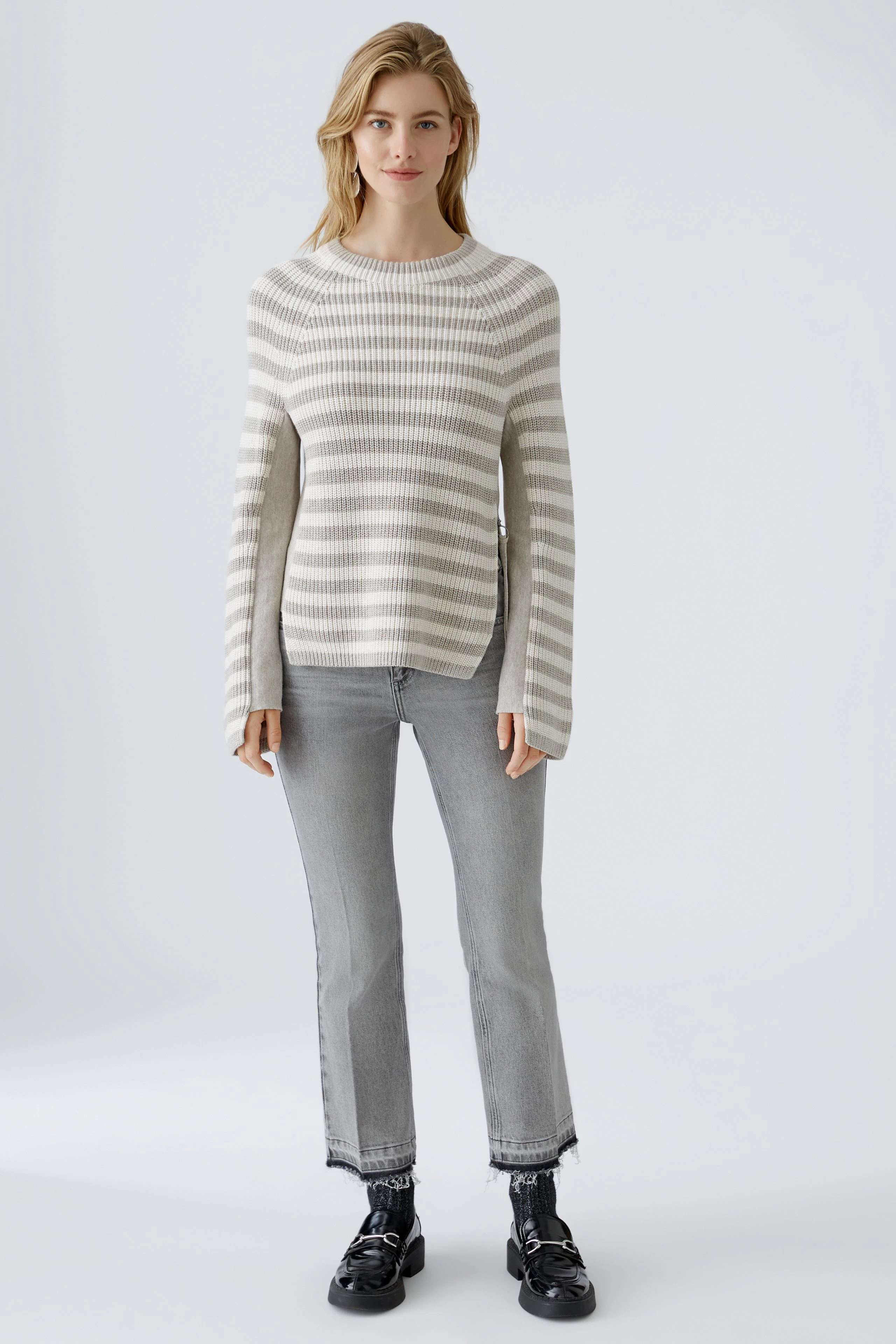Image 2 of RUBI  Pullover - lightbrown white in lightbrown white | Oui