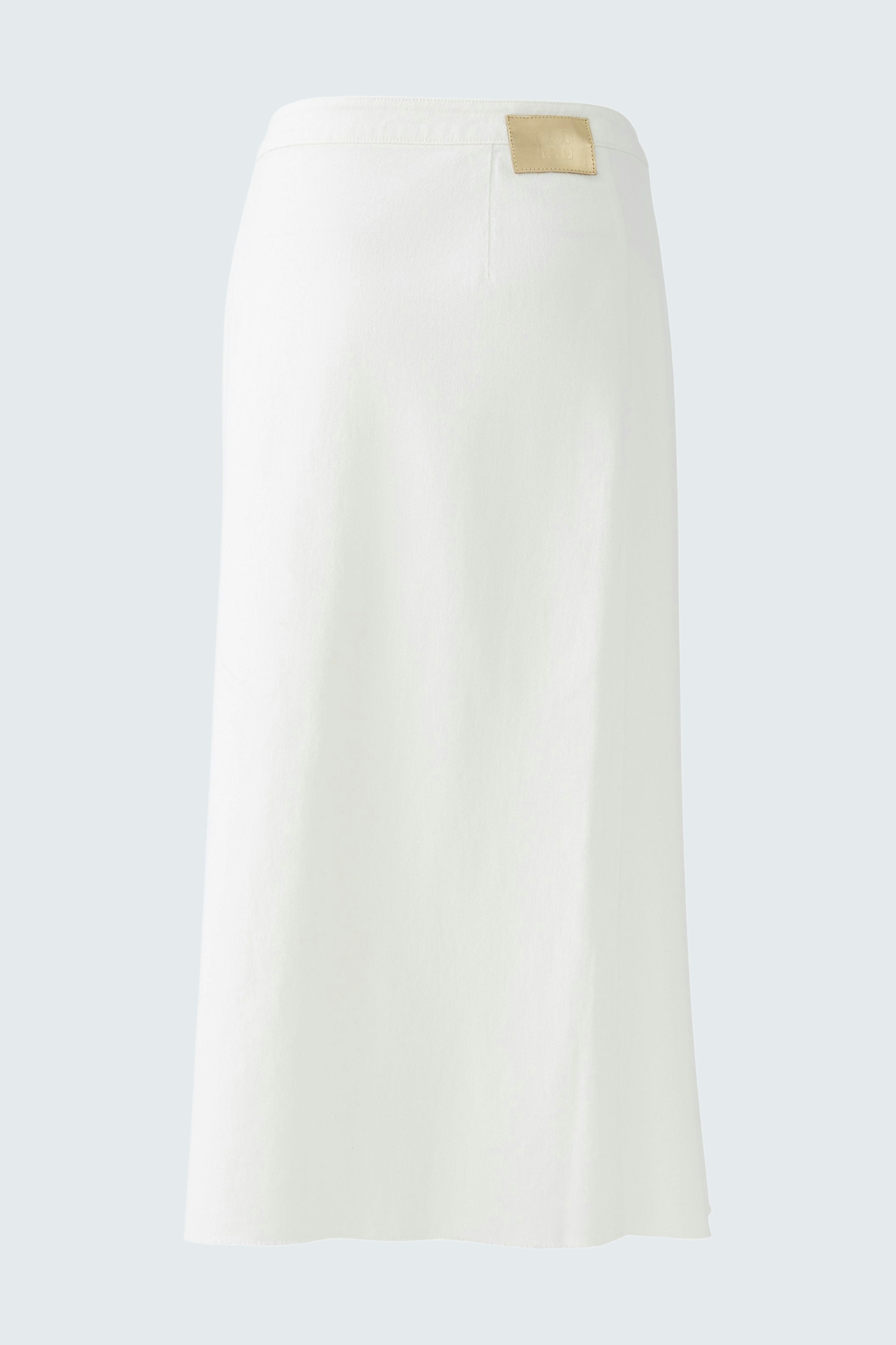 Eleganter Wickelrock in Weiß, ideal für feminine Outfits und vielseitige Anlässe.