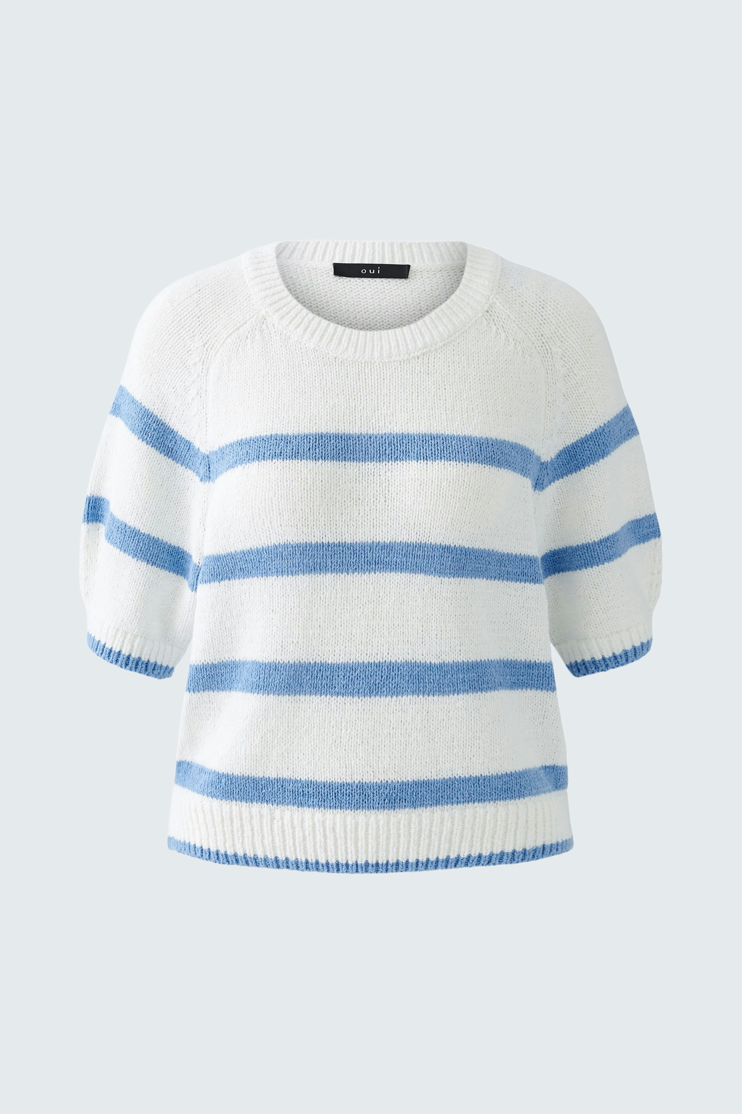 Casual women's pullover: Soft white pullover with blue stripes, featuring a relaxed fit and short sleeves.
