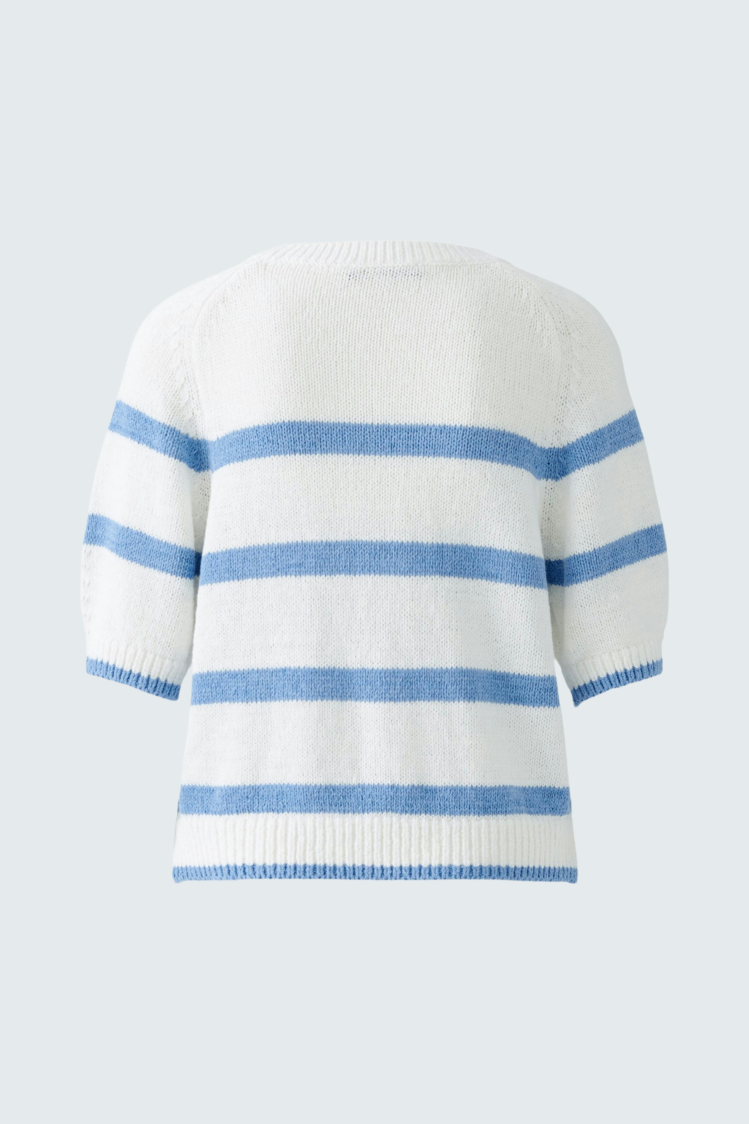 Casual women's pullover: Soft white pullover with blue stripes, featuring a relaxed fit and short sleeves.