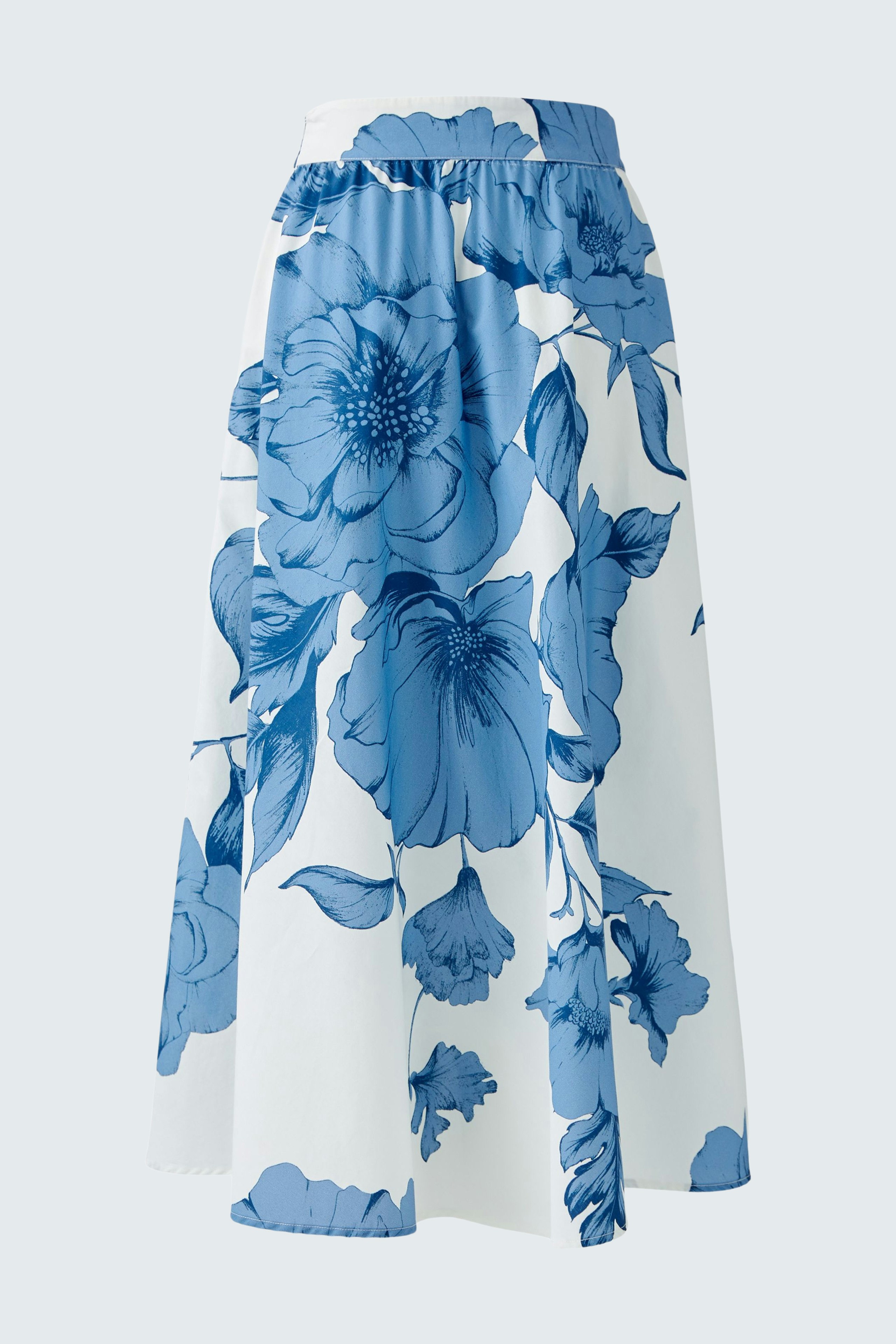 Floral A-line skirt: Elegant women's skirt in blue and white floral design, perfect for any occasion.