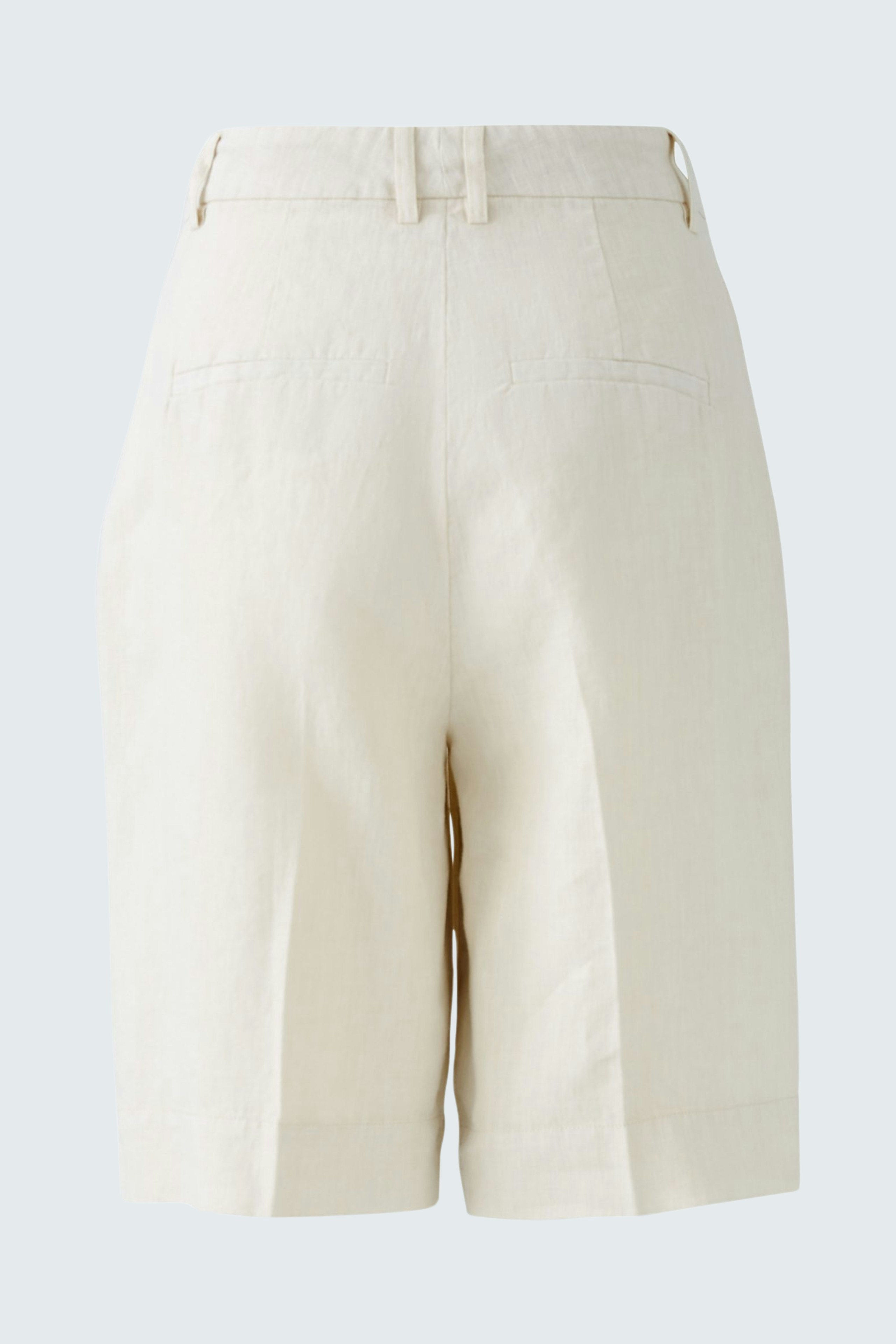 Helle Damen-Bermuda: Bequeme, lässige Shorts mit weitem Schnitt und seitlichen Taschen.