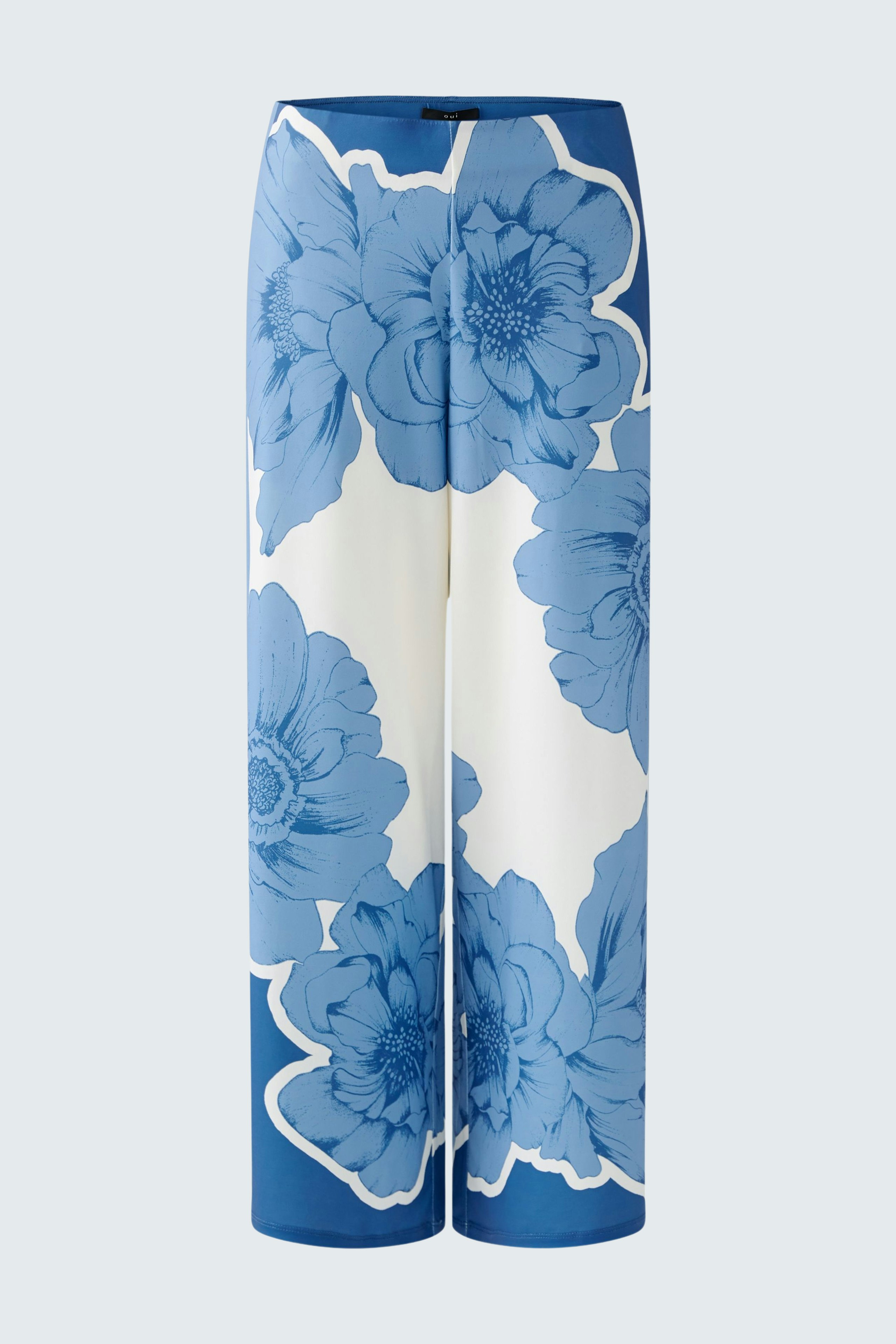 Stylish women's trousers: Flowing design with blue floral patterns, perfect for a chic look.