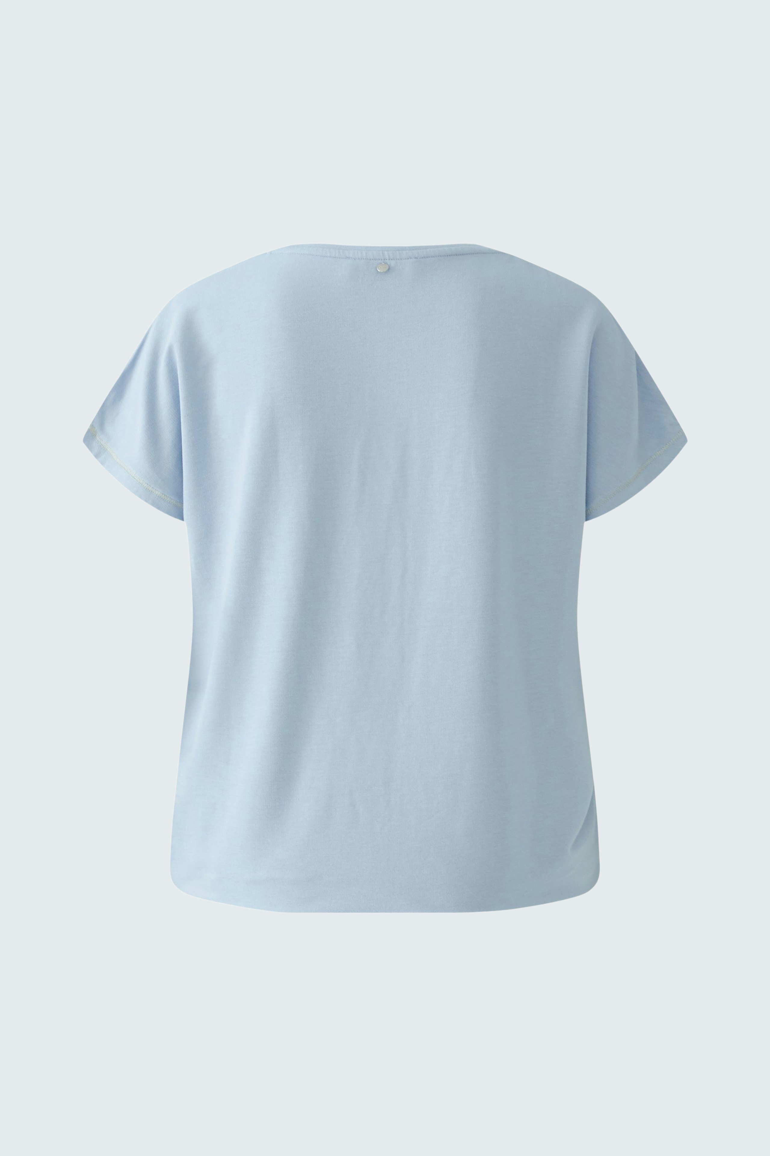 Casual women's T-shirt in light blue with a relaxed fit and short sleeves.