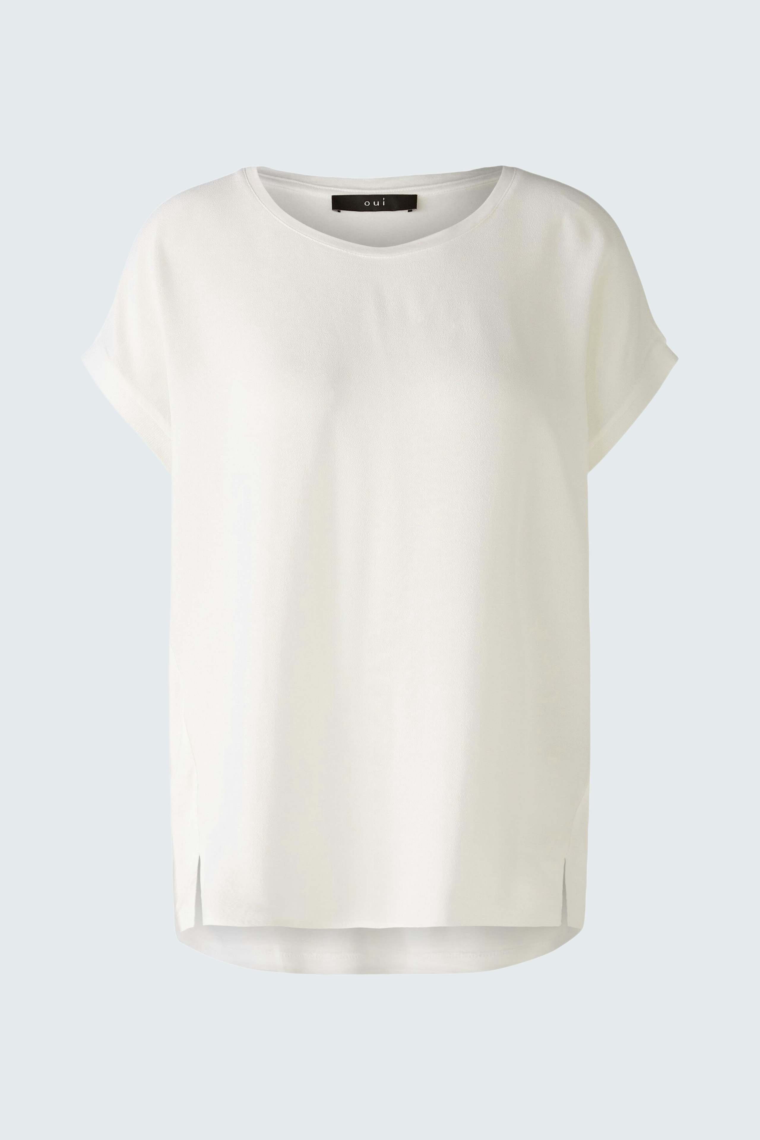 Casual women's blouse shirt in white with short sleeves and a relaxed fit.