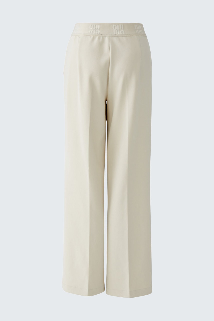 Bequeme Damen-Culotte in hellem Beige mit weitem Bein und elastischem Bund für einen lässigen Look.