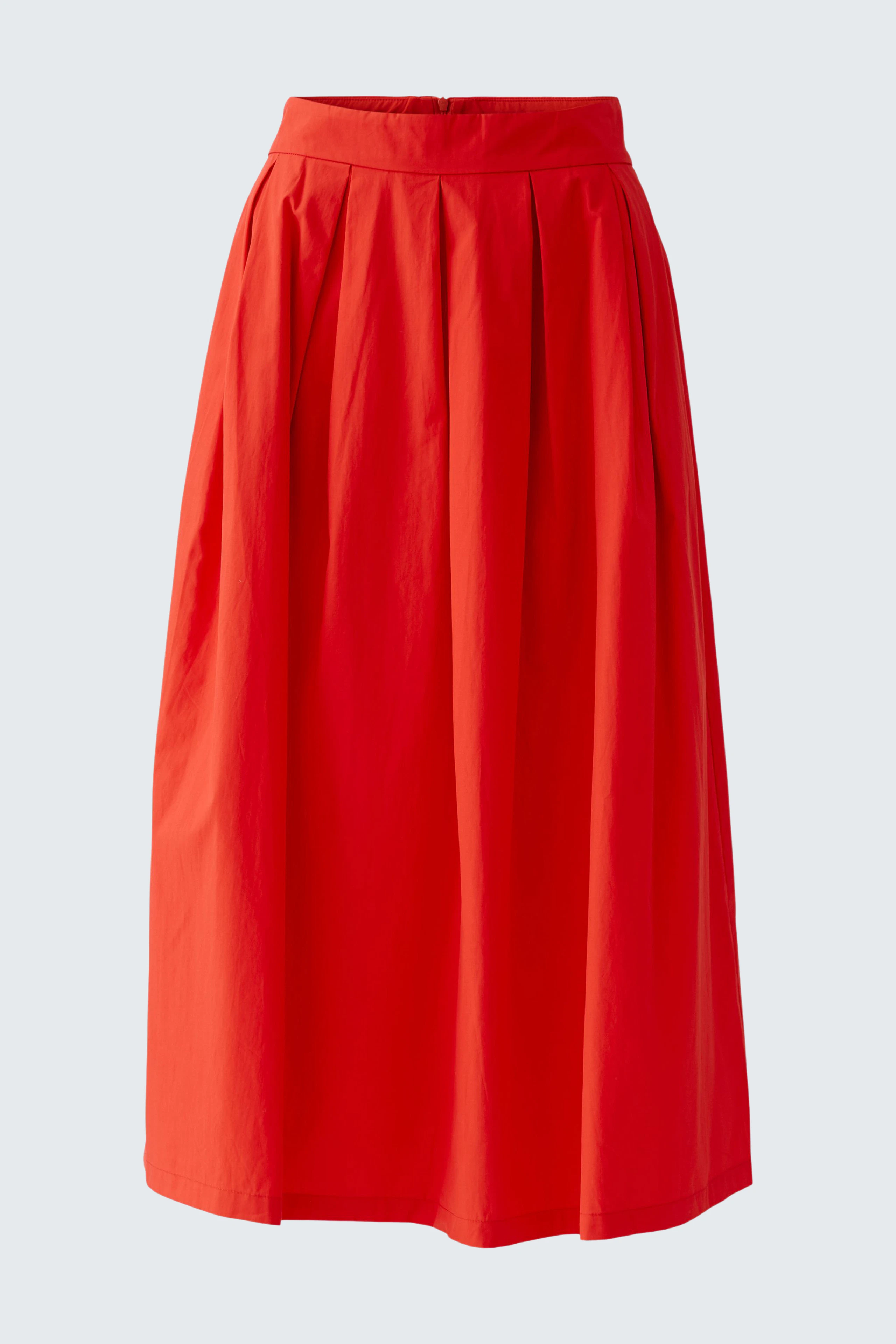 Roter Damenrock: Weit geschnittener Rock mit Falten und elastischem Bund für einen lässigen Look.