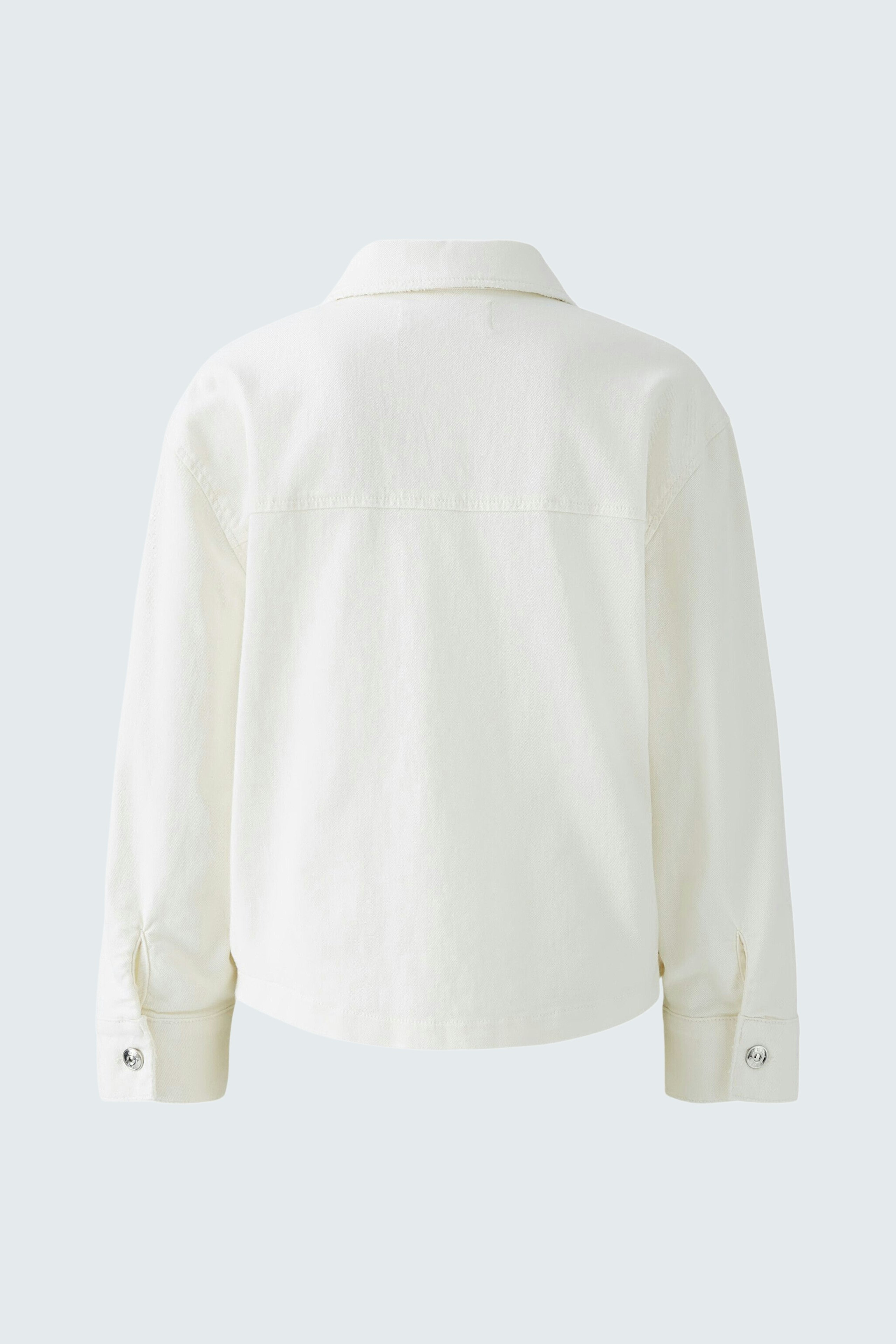 Casual women's denim jacket: Back view of a white jacket with a classic collar and buttoned cuffs.