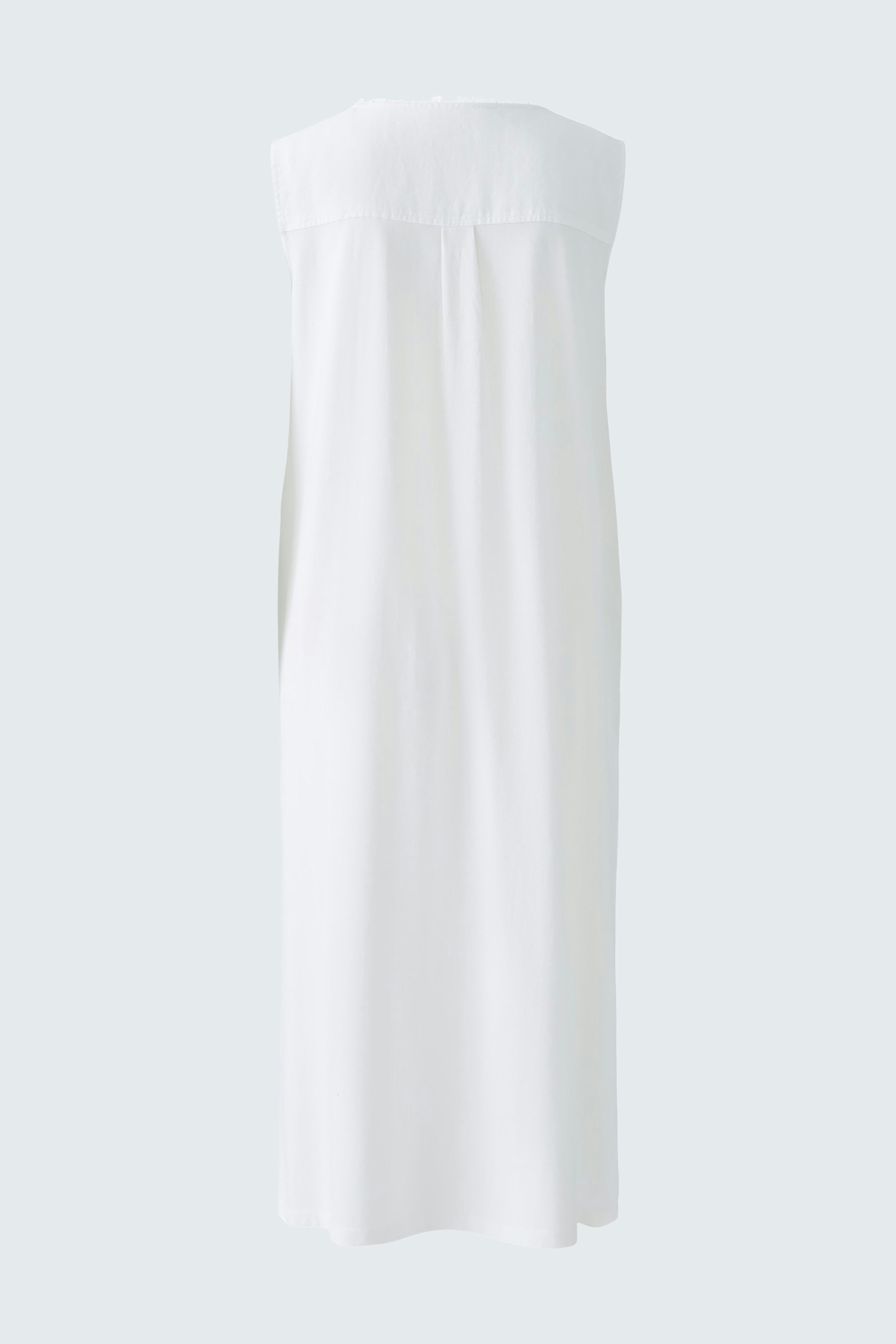 Weißes A-Linien-Kleid: Schlichte, ärmellose Form mit Rückenansicht, ideal für den Alltag.