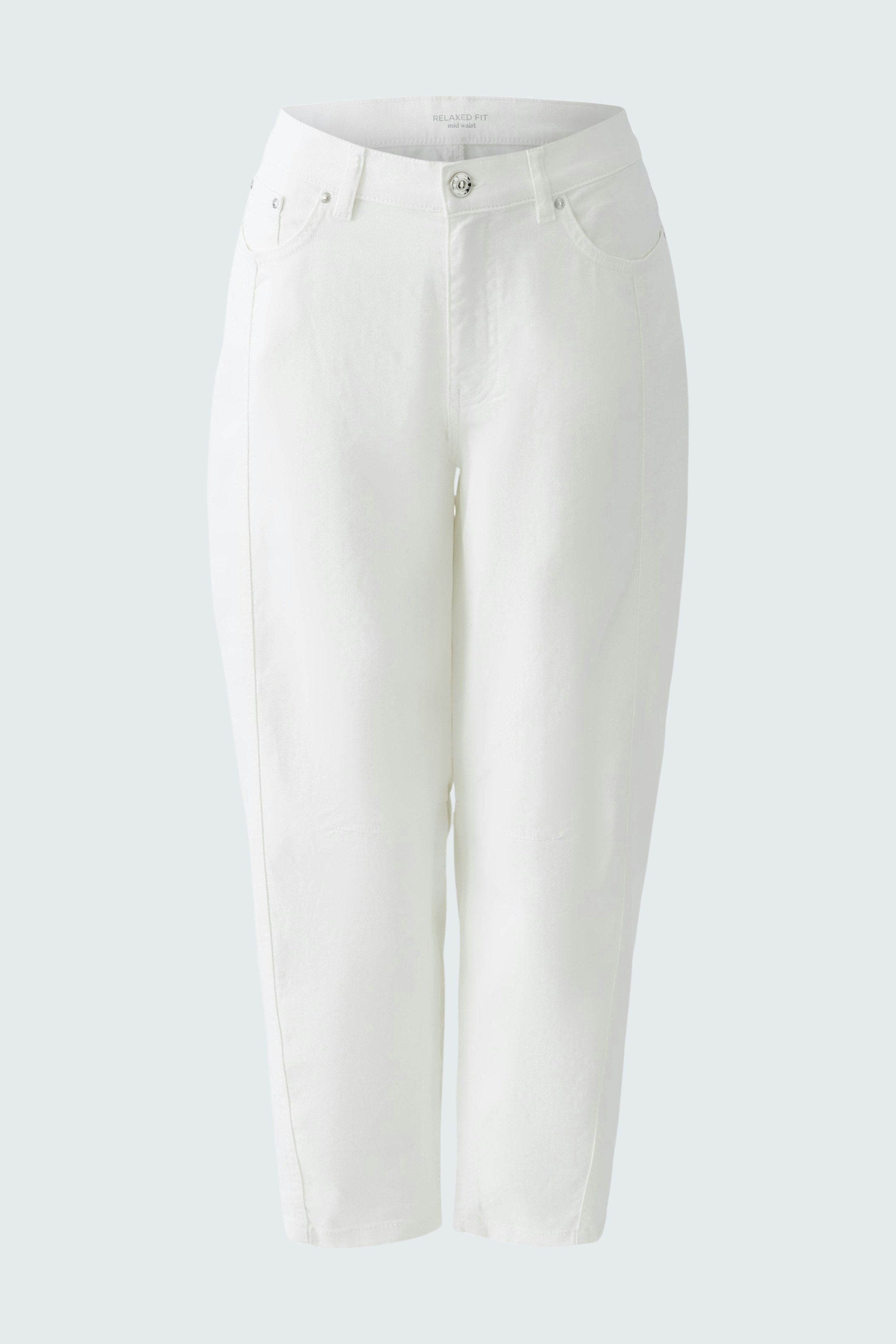 Moderne Damen-Jeans Barrel: Weiße, lässige Jeans mit lockerer Passform und praktischen Taschen.