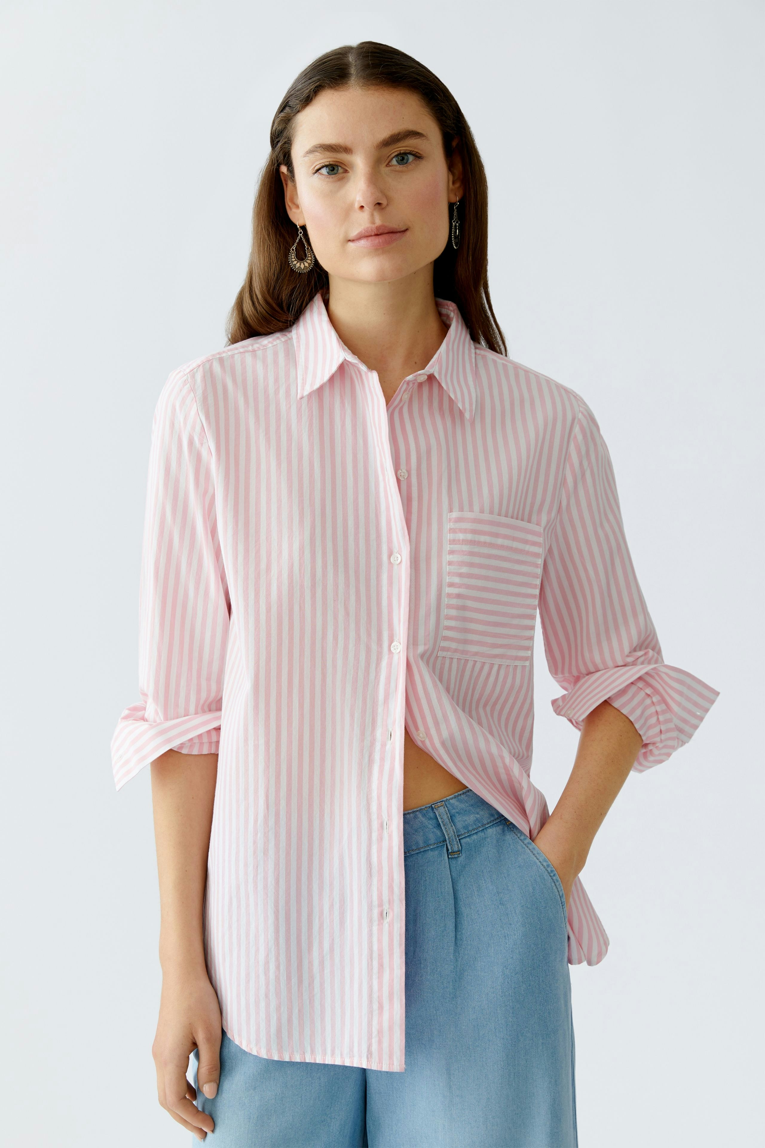 【トリートユアセルフ】Rose accent shirt blouse Rose accent shirt blouse – Treat Ürself