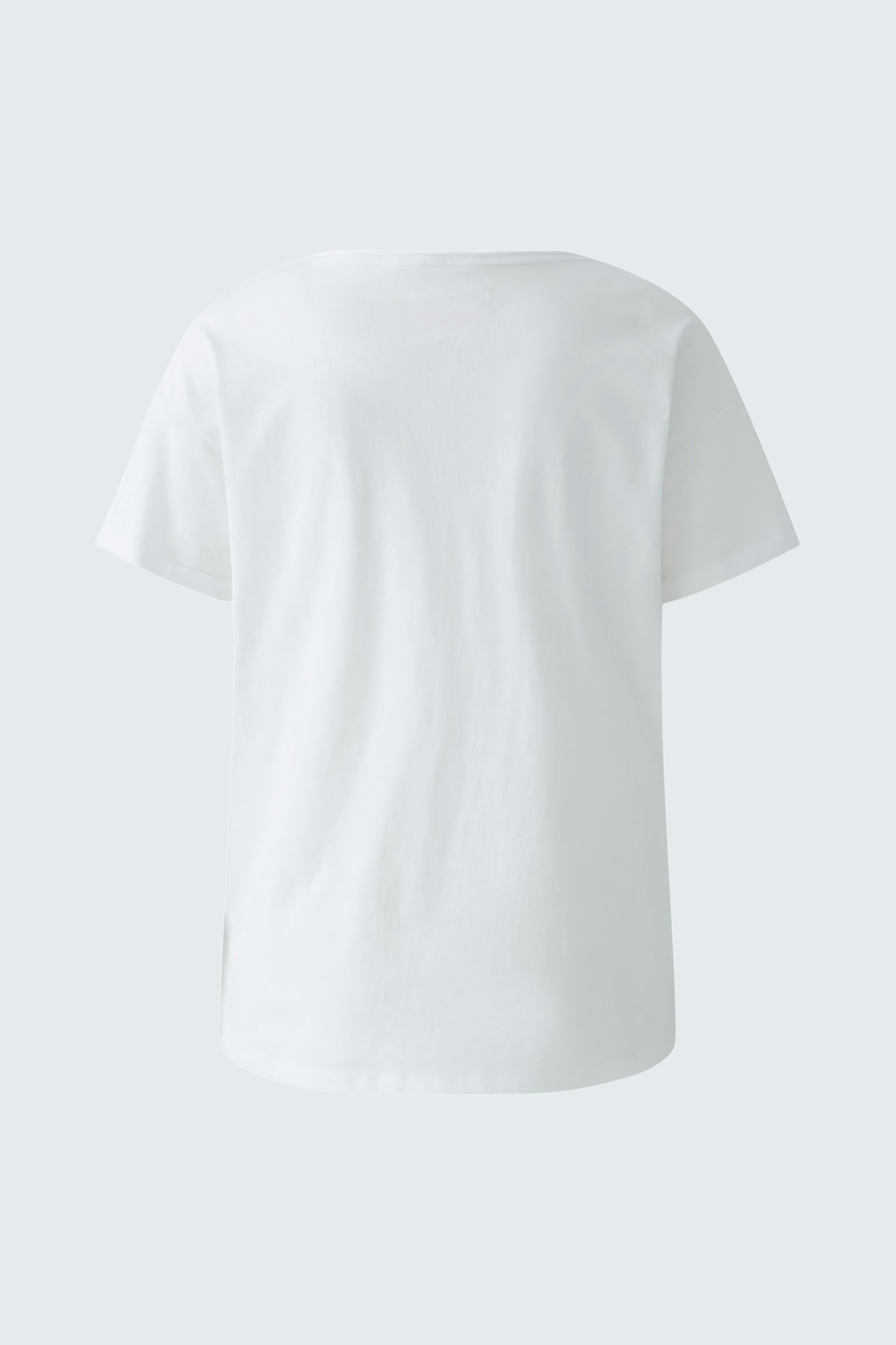 Bequeme Damen-T-Shirt: Rückansicht eines weißen, lässigen T-Shirts mit kurzen Ärmeln.