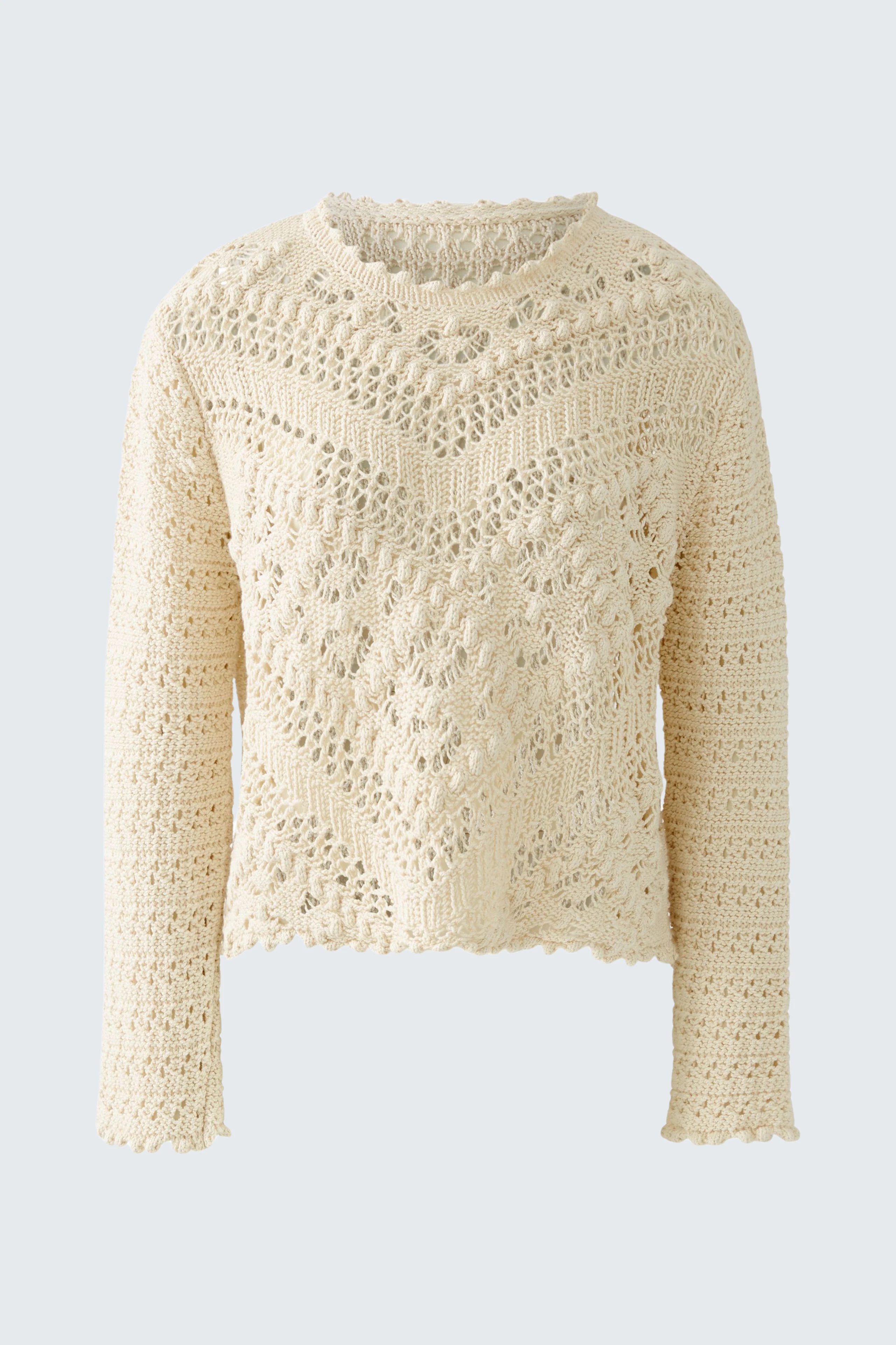 Stylish women's pullover: Cream-colored, textured knit design with long sleeves.