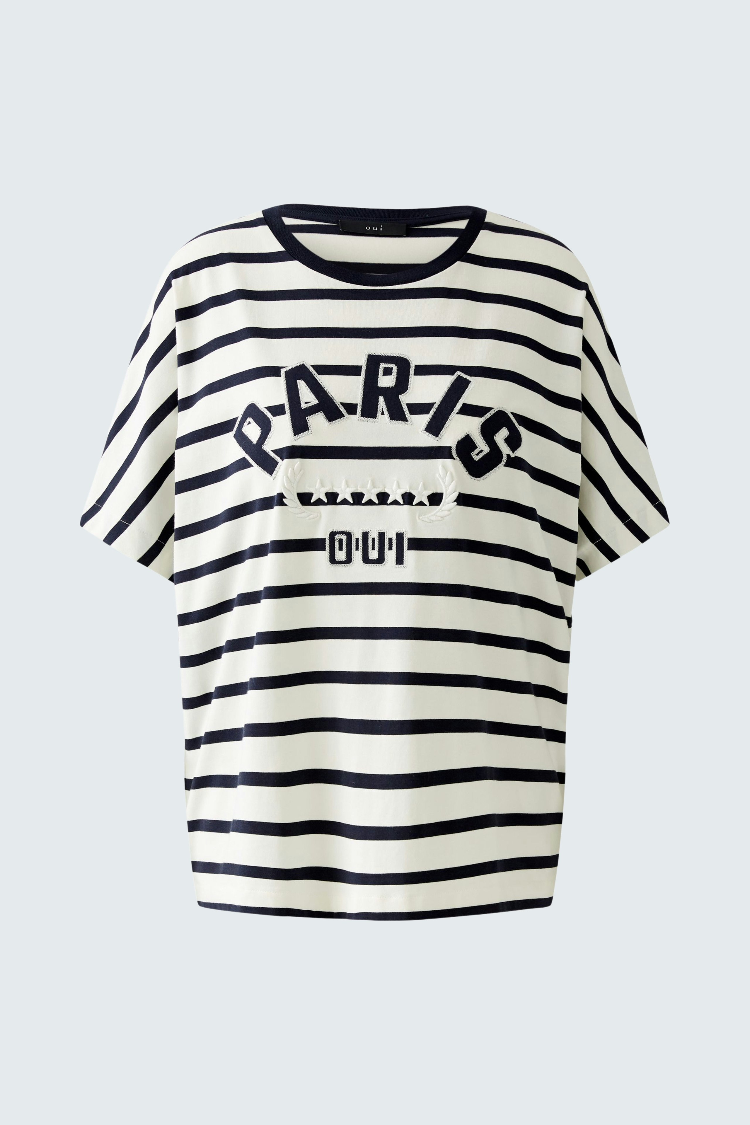 Stylish women's T-shirt: Striped design with 'PARIS' print, perfect for casual outfits.
