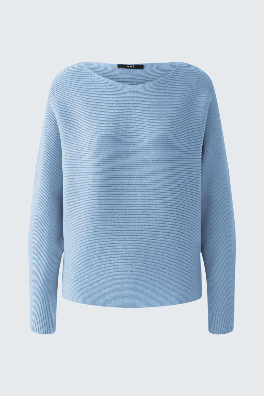 Eleganter Damen-Pullover in sanftem Blau mit lässigem Schnitt und feiner Struktur.