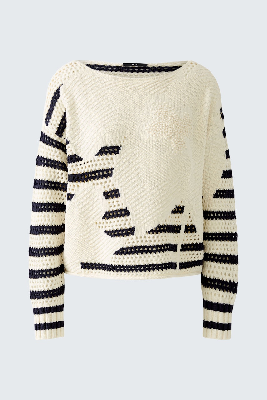 Damen-Pullover in Creme mit maritimen Streifen und lässigem Schnitt, ideal für entspannte Looks.