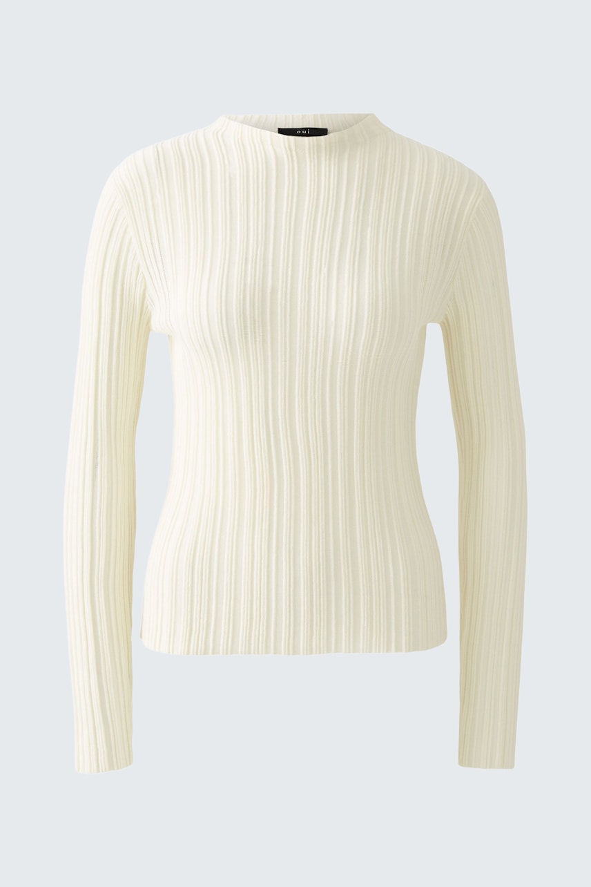 Elegant women's pullover in soft cream with a ribbed texture, perfect for stylish layering.